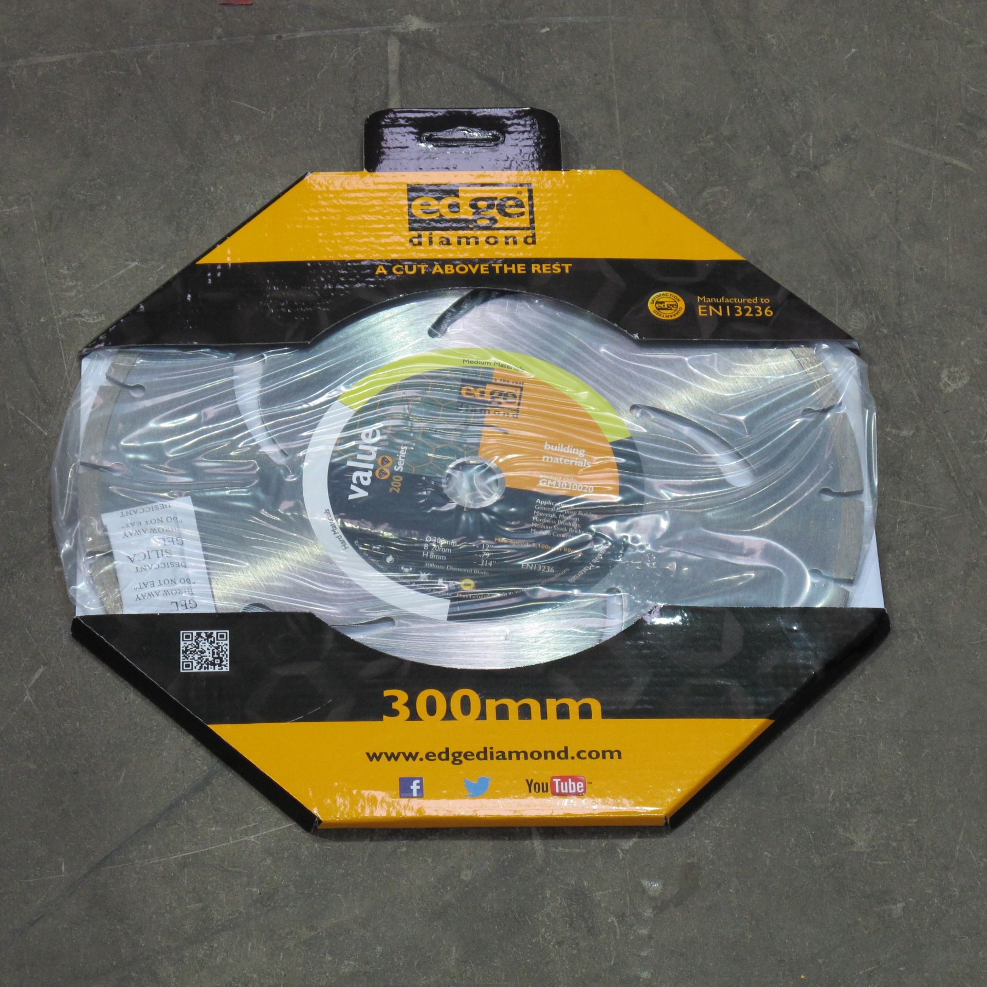 * A pack of 10 pcs of Edge Diamond 300mm 200 Series General Purpose Cutting Discs