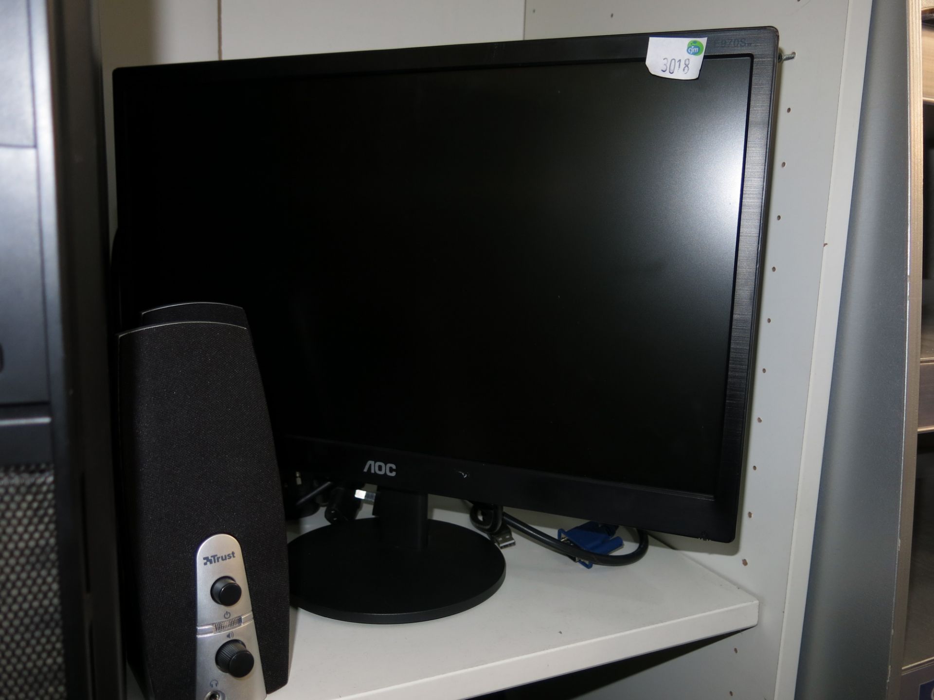 * A Cooler Master PC with an AOC 18'' Monitor. Also comes with a keyboard and a pair of Trust - Image 3 of 5
