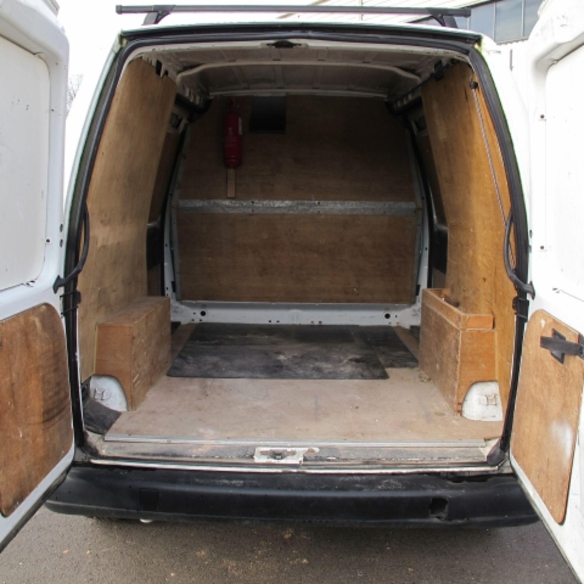 * (54) Peugeot Expert 815D Panel Van; diesel 1868cc; registration WF54 WWP; 126039 recorded miles; - Image 5 of 8