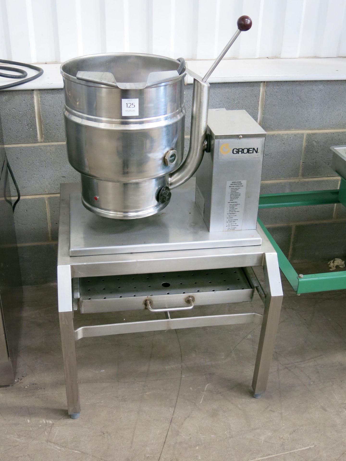 Groen TDB7 steam jacketed kettle, serial number 38761, 3 phase, year of manufacture 1995. Please