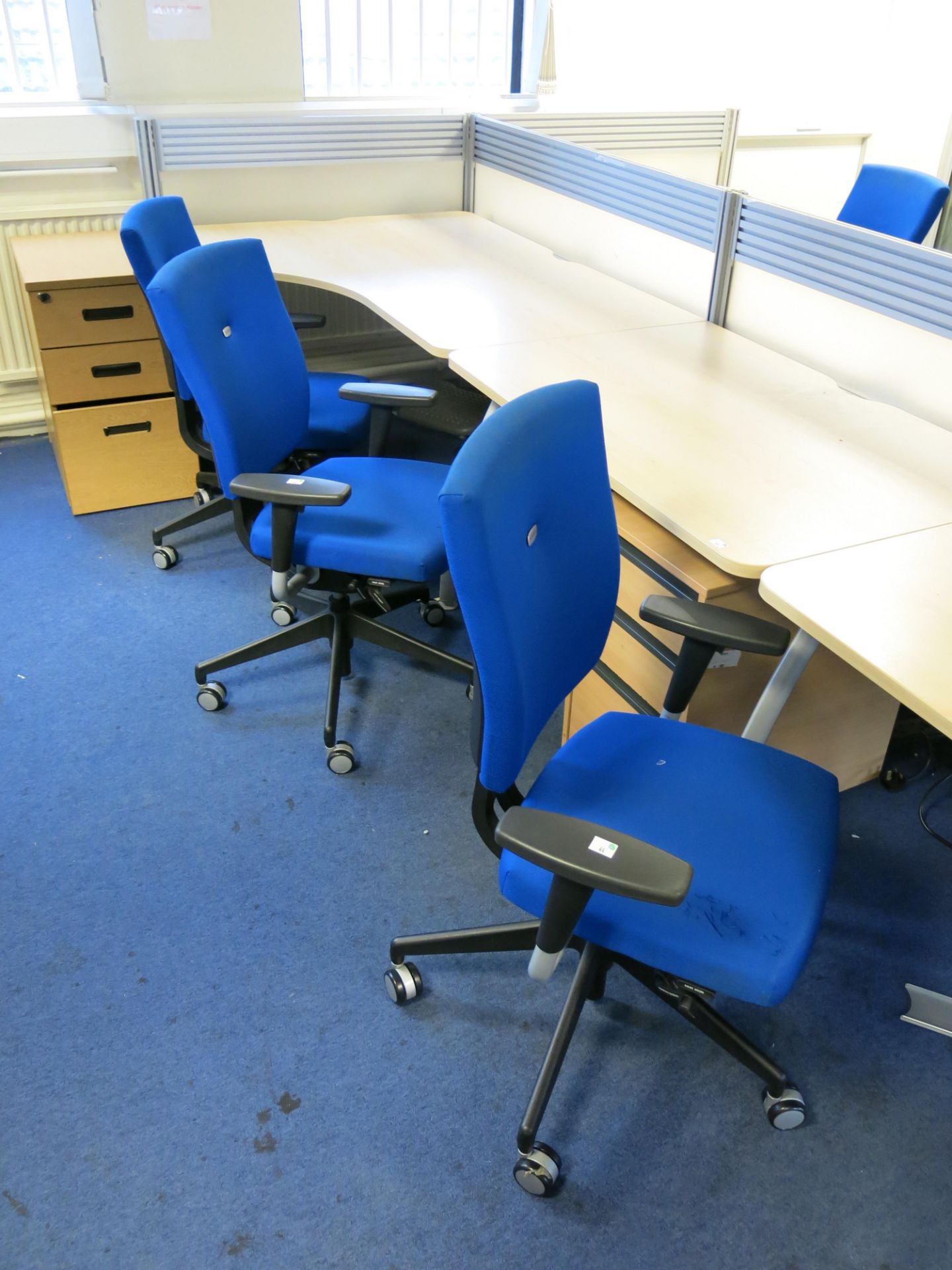 * 6 Person desk pod by Senator with 6 x Senator blue operators chairs and 2 x three drawer - Image 3 of 4