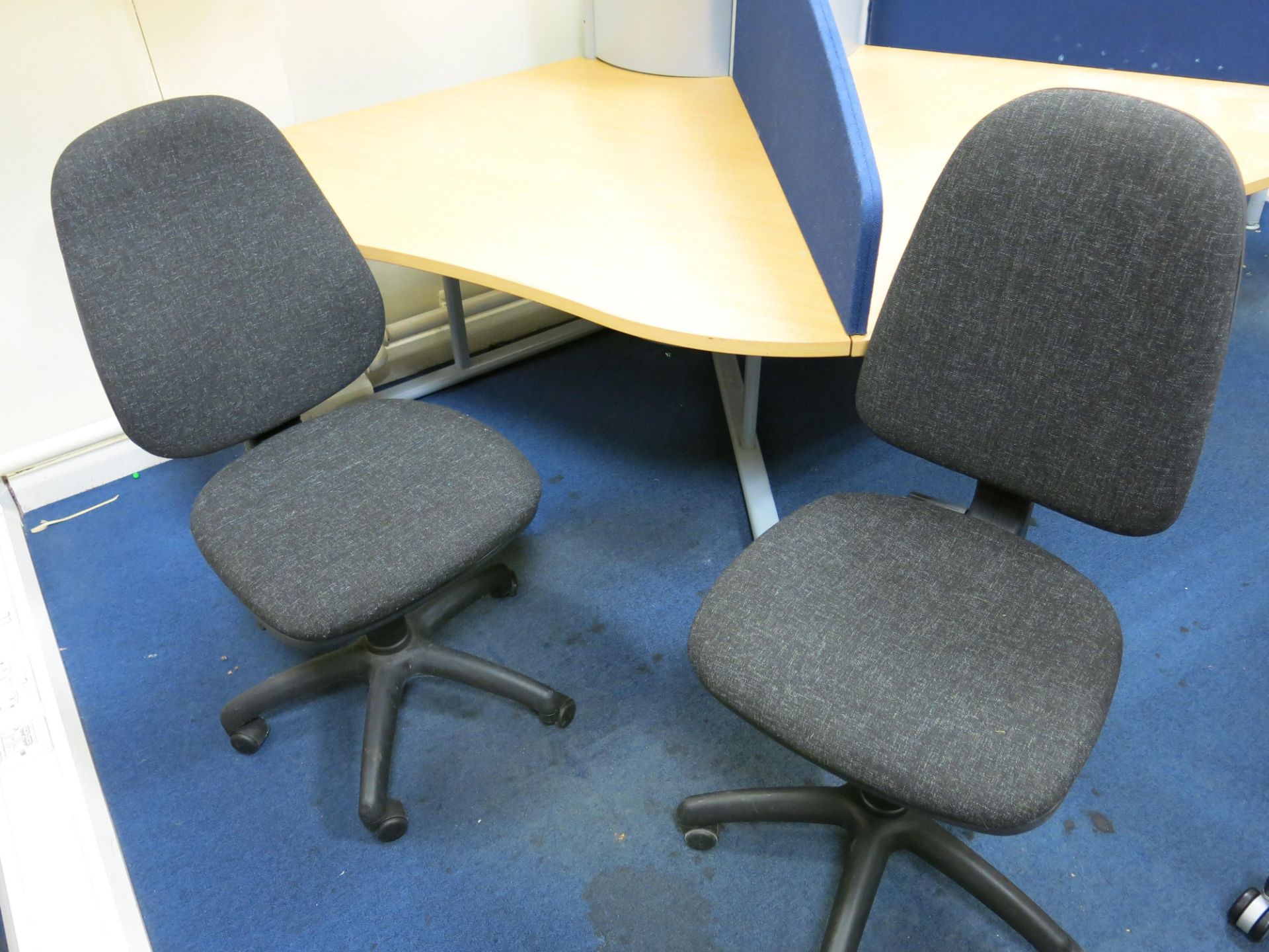* Wavy edged semi-circular 3 person desk pod & 3 x charcoal operators chairs - Image 3 of 3