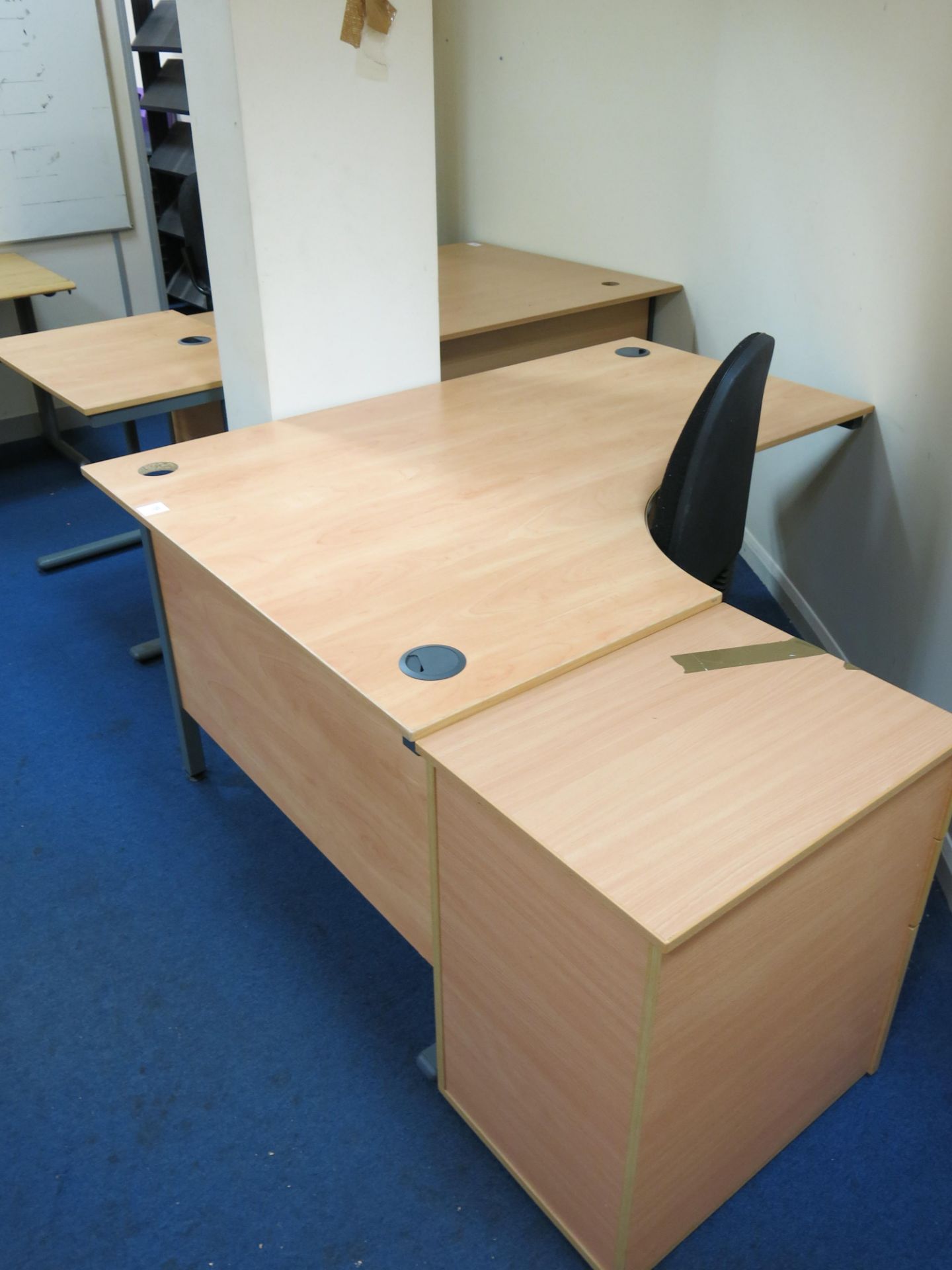 * L-shaped desk with matching side table, 2 x chairs, pedestal unit and an L-shaped desk - Image 2 of 3