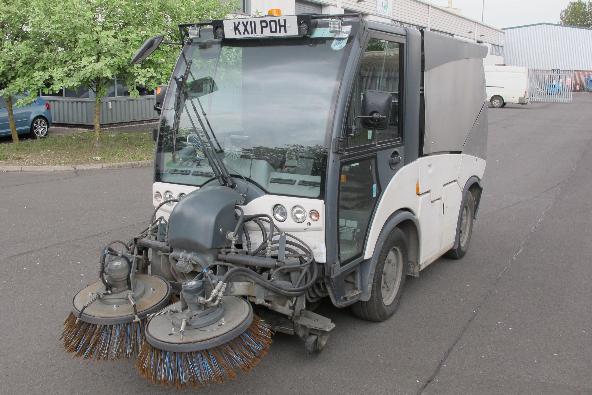 * 2011 Hako City Master 2000 Euro V Left Hand Drive Street Sweeper with air conditioning, comfort - Image 6 of 15