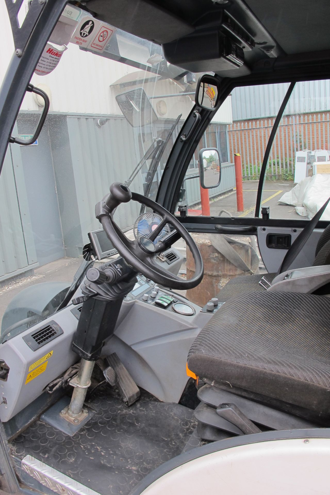 * 2011 Hako City Master 2000 Euro V Left Hand Drive Street Sweeper with air conditioning, comfort - Image 13 of 15