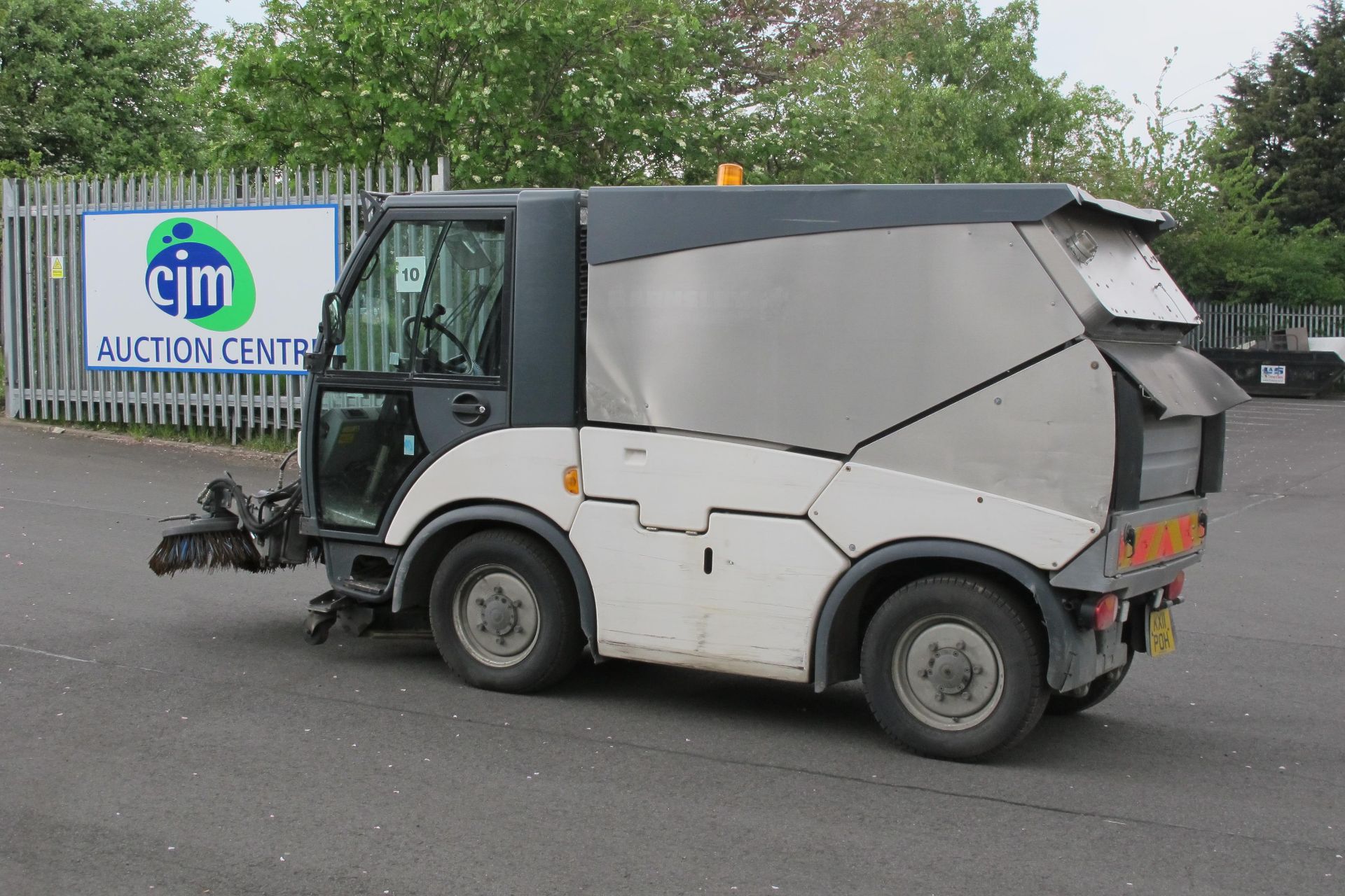 * 2011 Hako City Master 2000 Euro V Left Hand Drive Street Sweeper with air conditioning, comfort