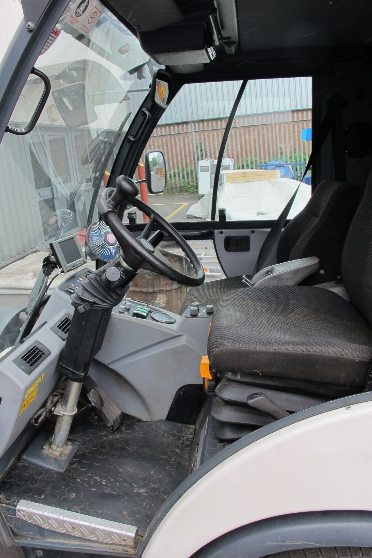 * 2011 Hako City Master 2000 Euro V Left Hand Drive Street Sweeper with air conditioning, comfort - Image 15 of 15