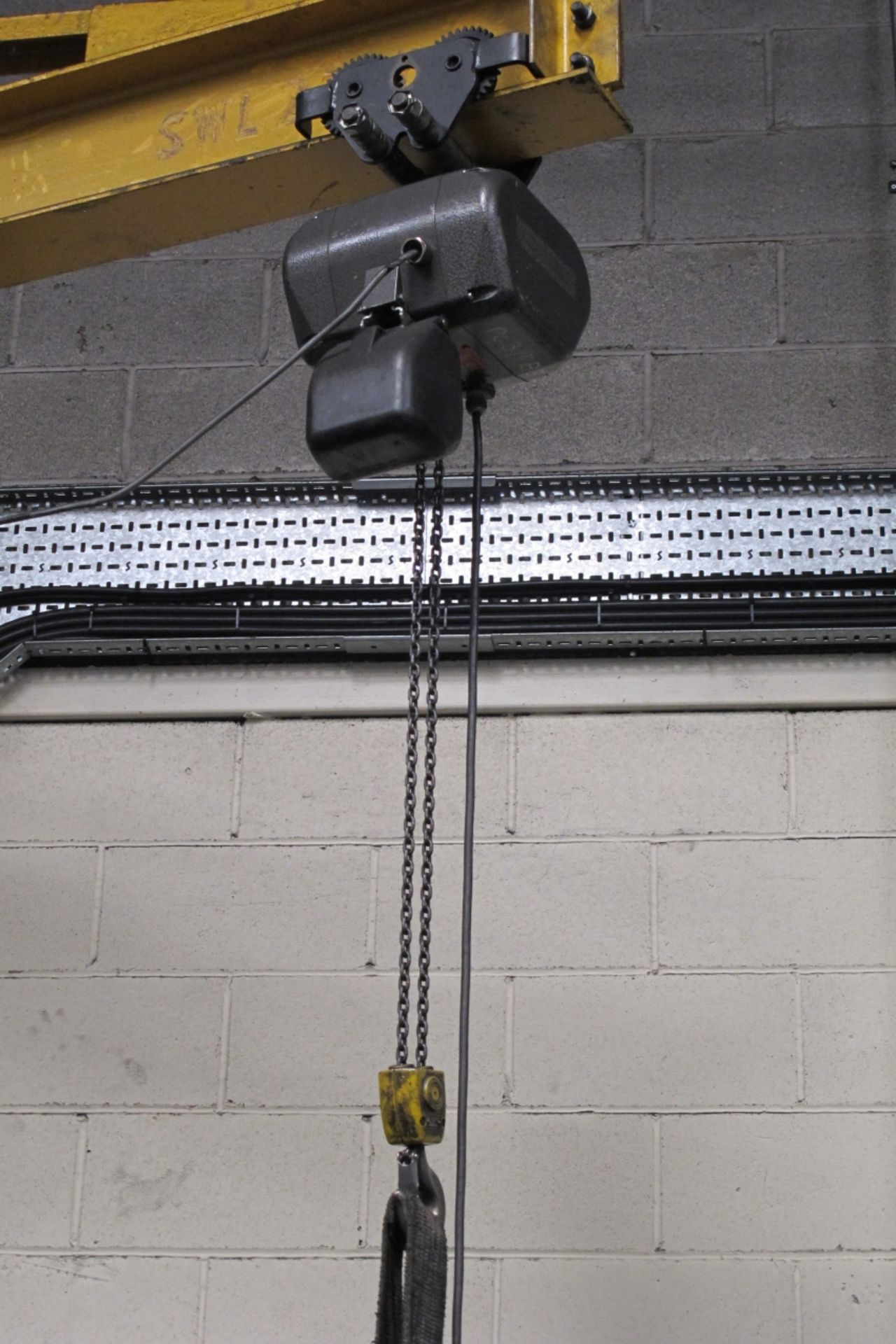 * Pelloby 500kg Electric Chain Hoist with Pendant Controls & another similar; c/w Magnetic Lifting - Image 4 of 5