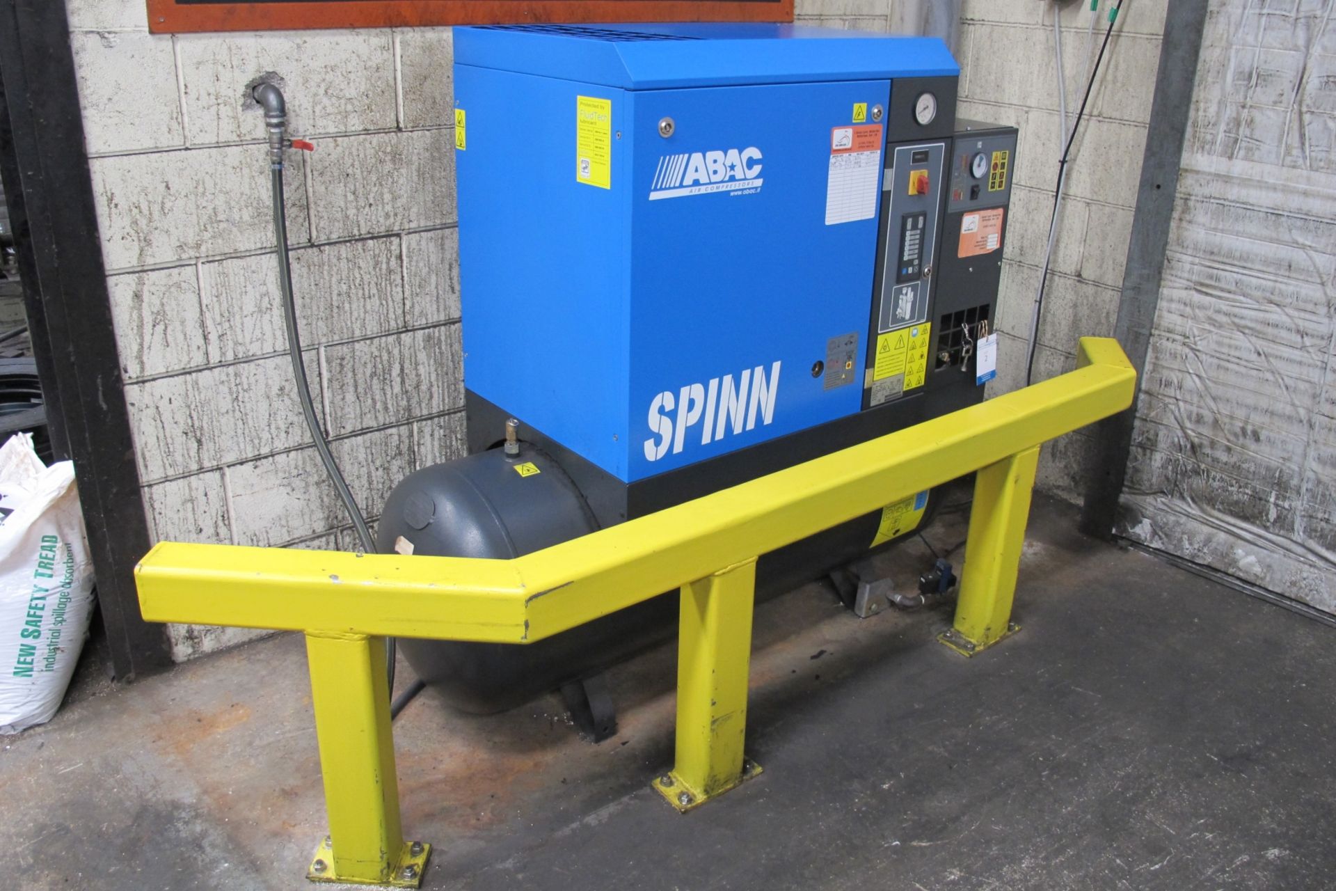 * 2013 ABAC Type Spinn.E1108 270 Receiver Mounted Air Compressor; Working/max Pressure 8 Bar; 5281 - Image 2 of 6