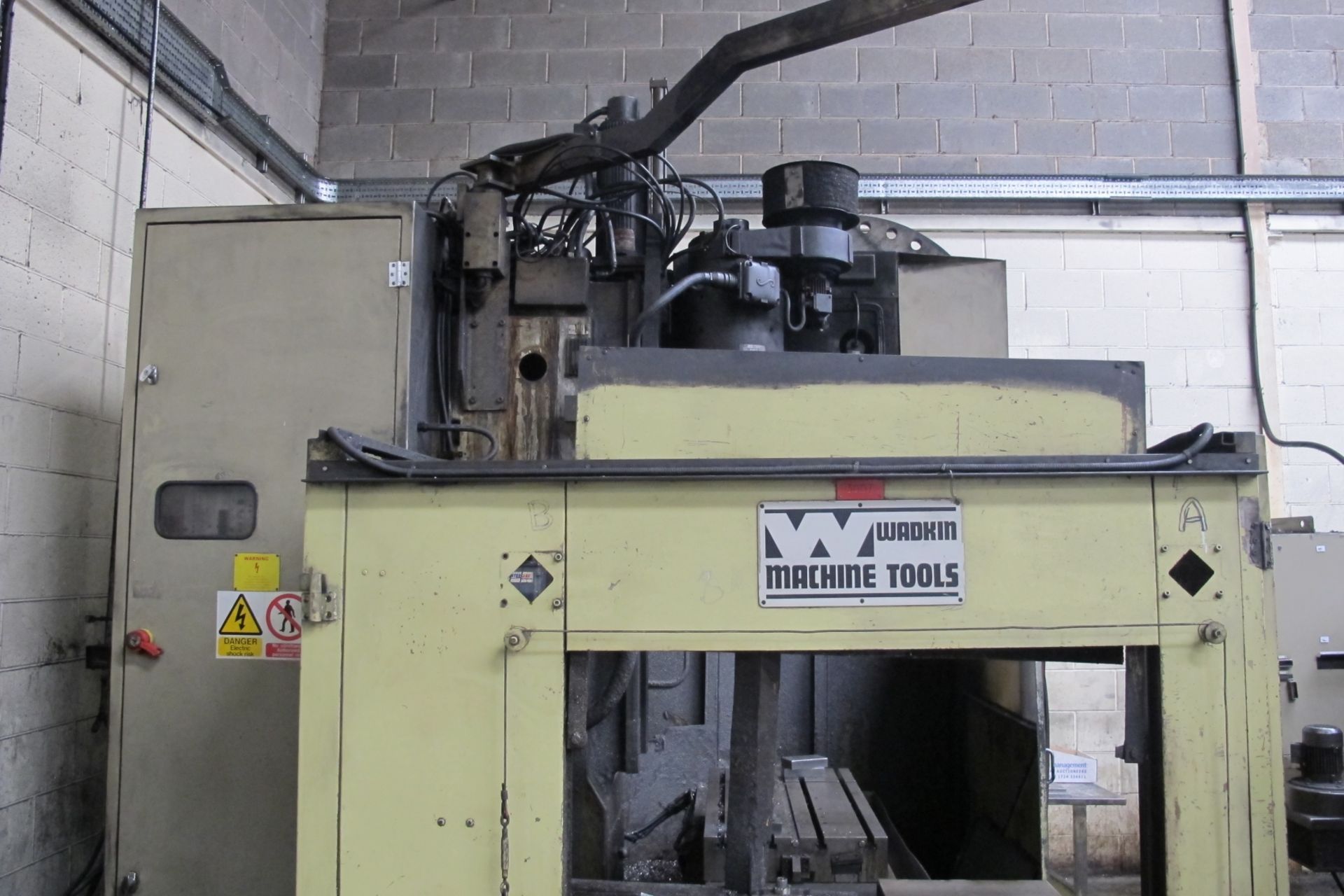 * Wadkin V5-10 CNC Vertical Machining Centre with GE Mark Century 1050 Controls; 30 Tool Carousel; - Image 4 of 13
