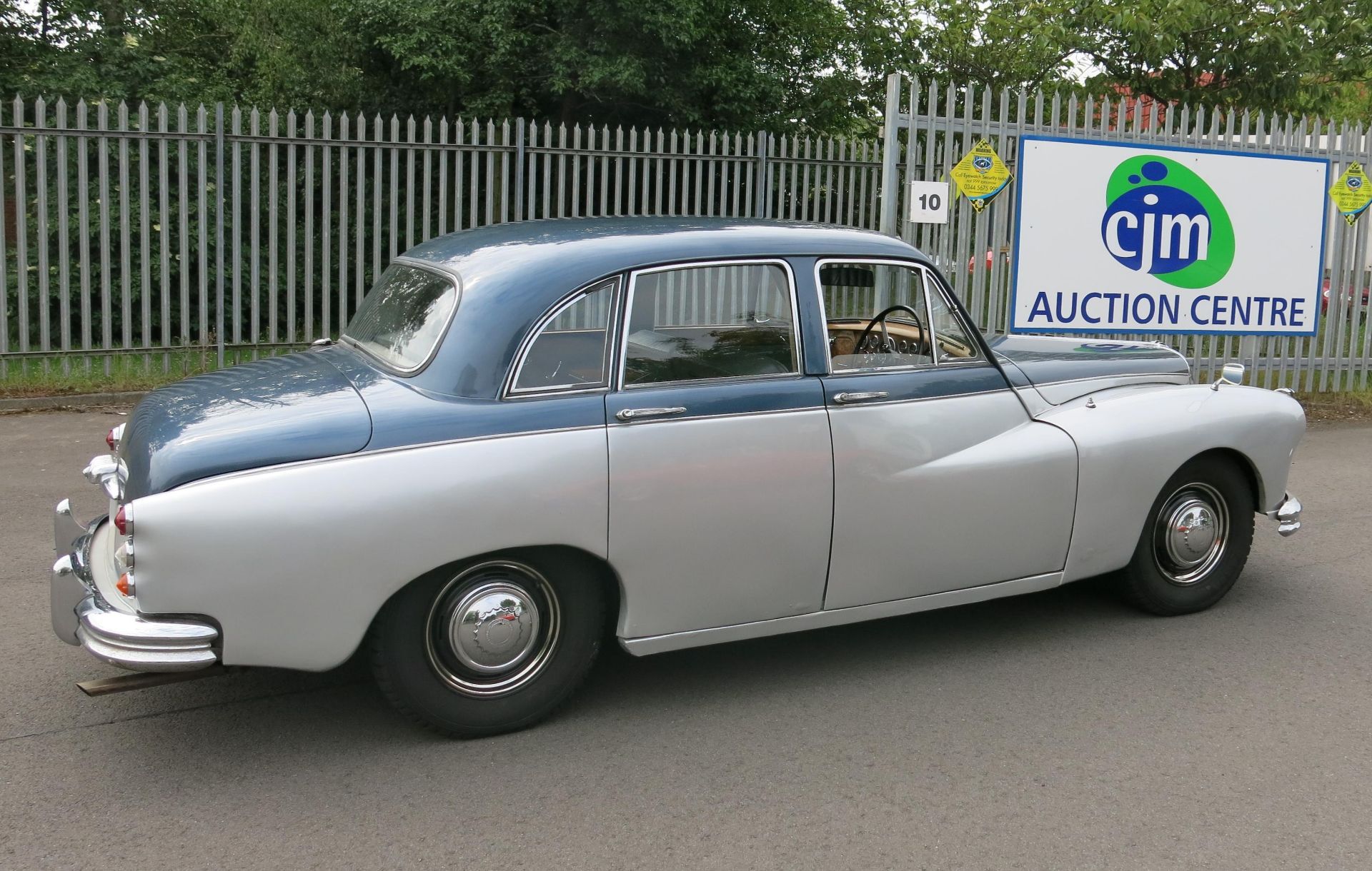 1960 Daimler Majestic WFU 641. 66421 miles. 3794cc. Blue & silver coachwork with full black - Image 2 of 28