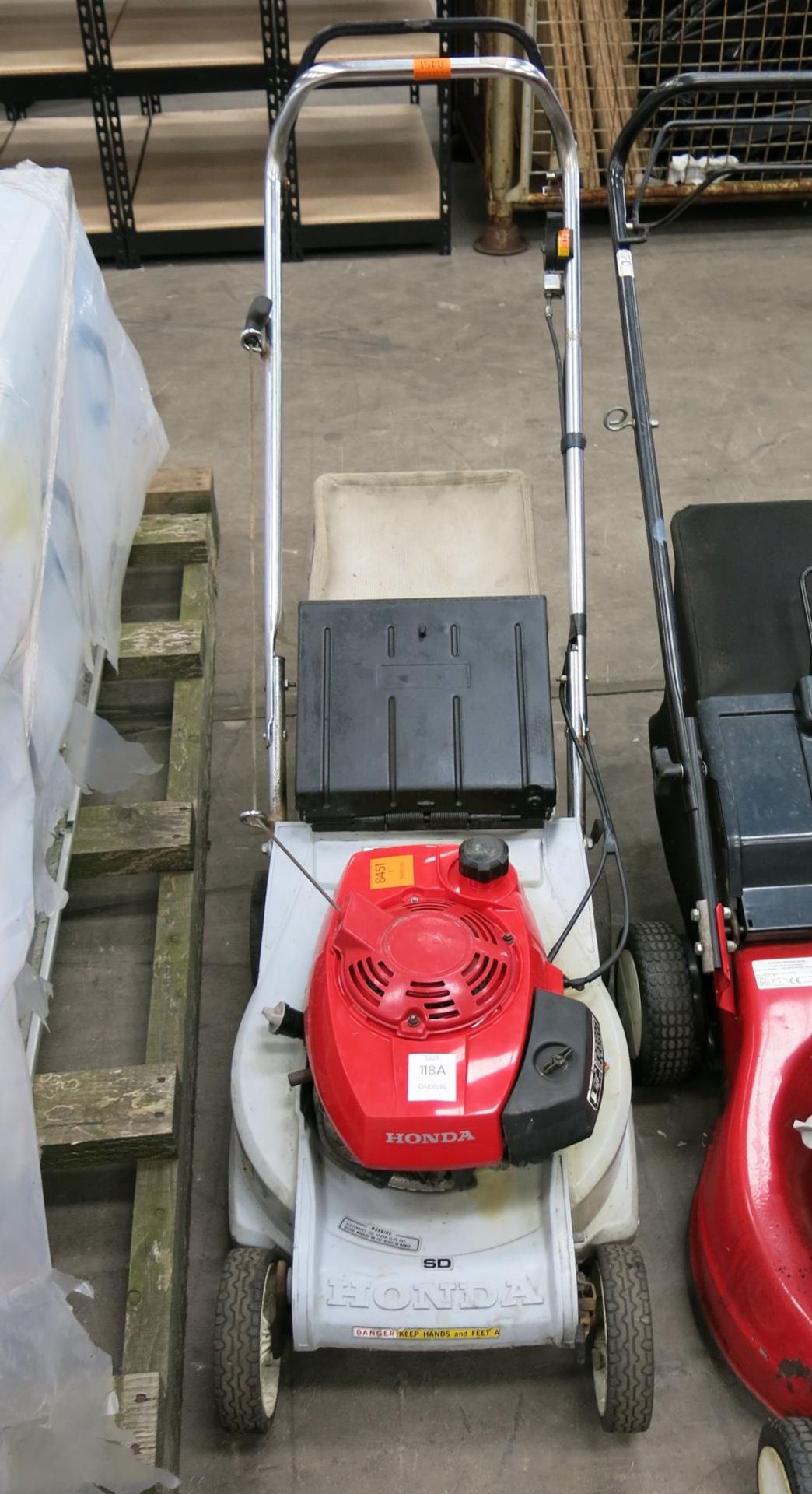 A Honda HR173 SD Mower. (Serviced/Sharpened/Running) Type MA2R