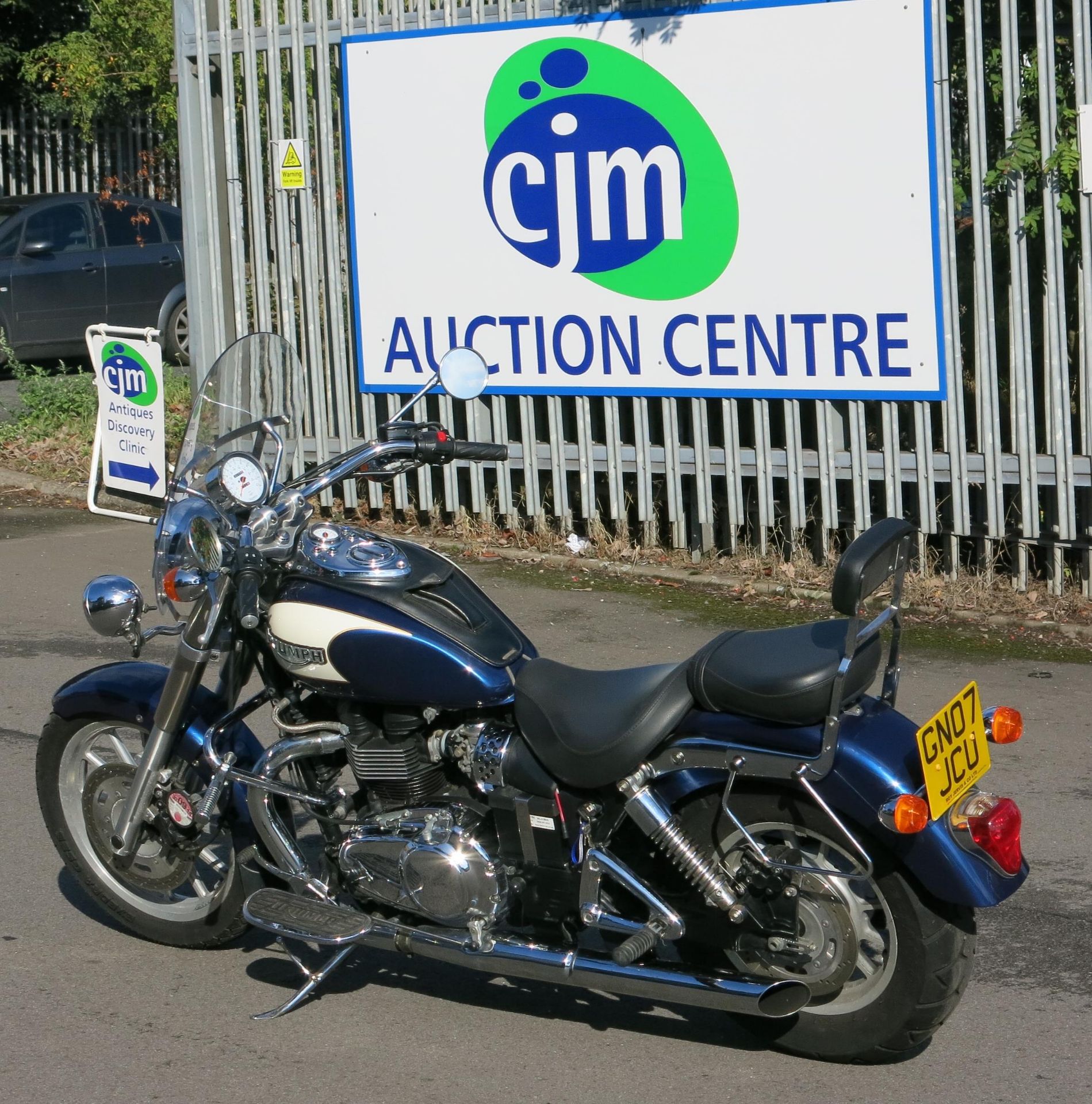 For sale on behalf of executors: Triumph Bonneville America 865cc, 5 speed gearbox - Image 3 of 19