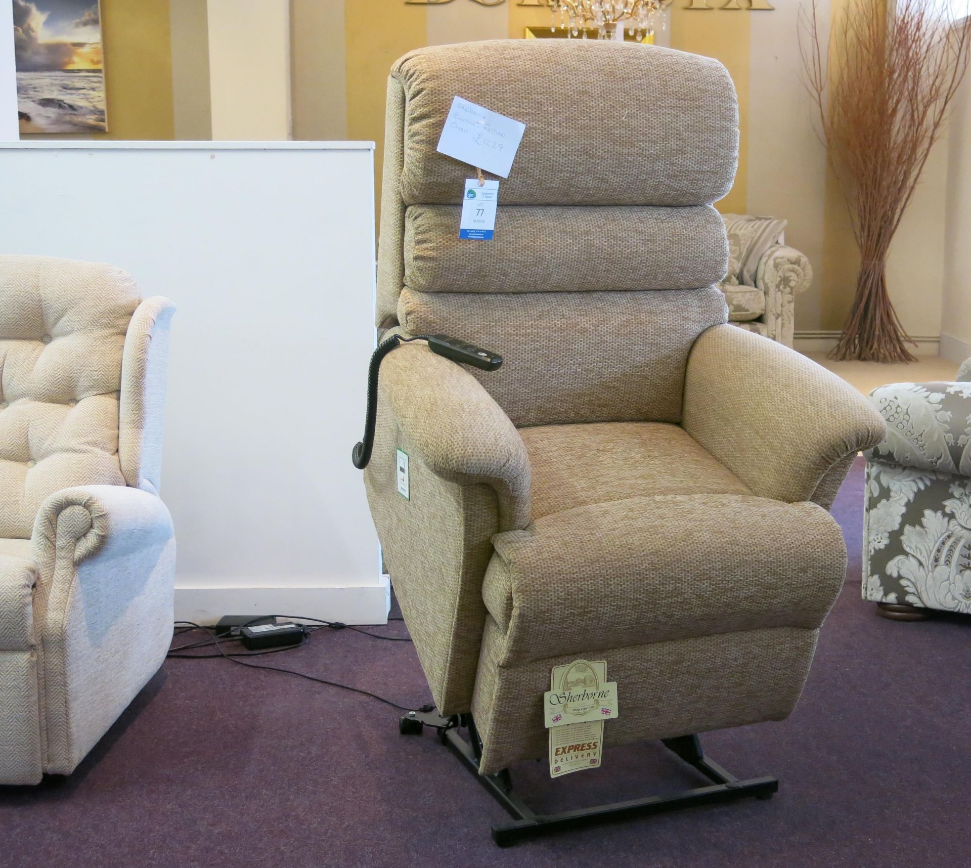 A Sherborne electric reclining chair. RRP £1229 - Image 5 of 5