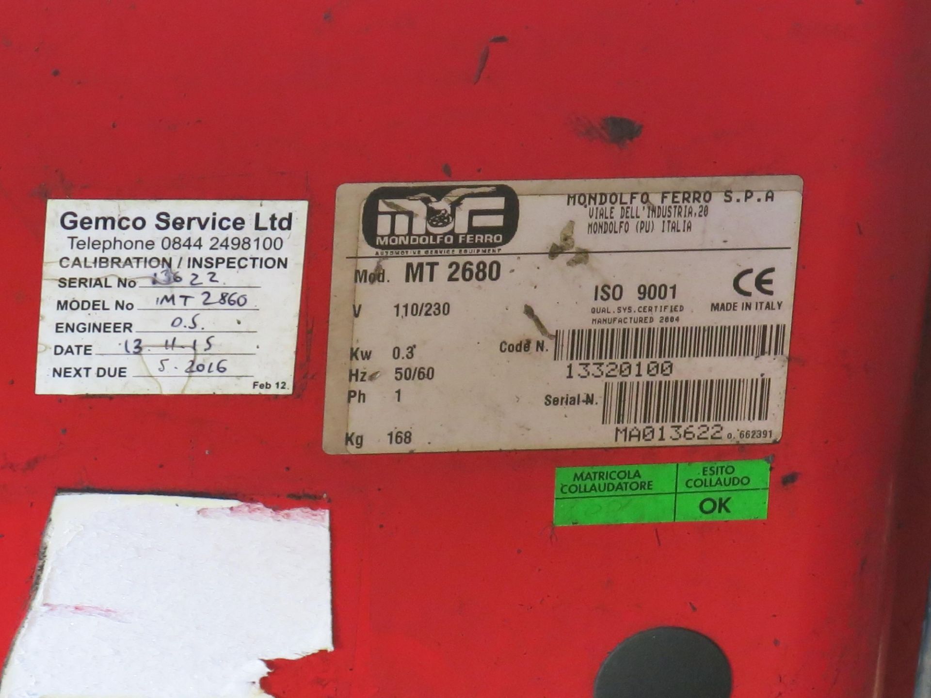 * A Mondolfo wheel balancer - spares or repair. Please note there is a £10 + VAT Lift Out Fee on - Image 3 of 3