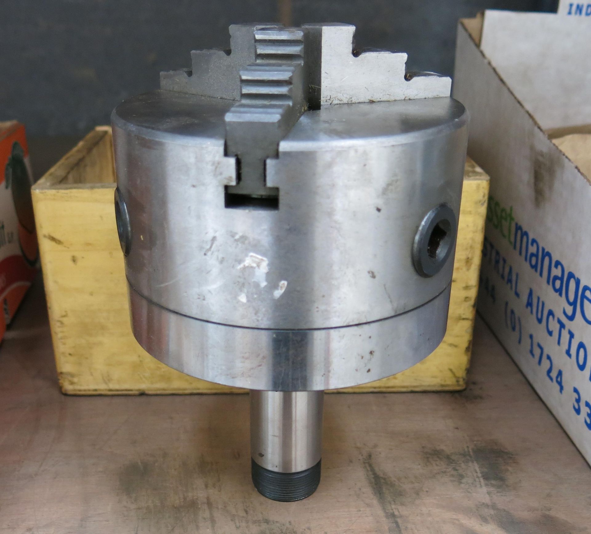 A 3 Jaw Chuck c/w Internal/External Jaws - Image 2 of 2