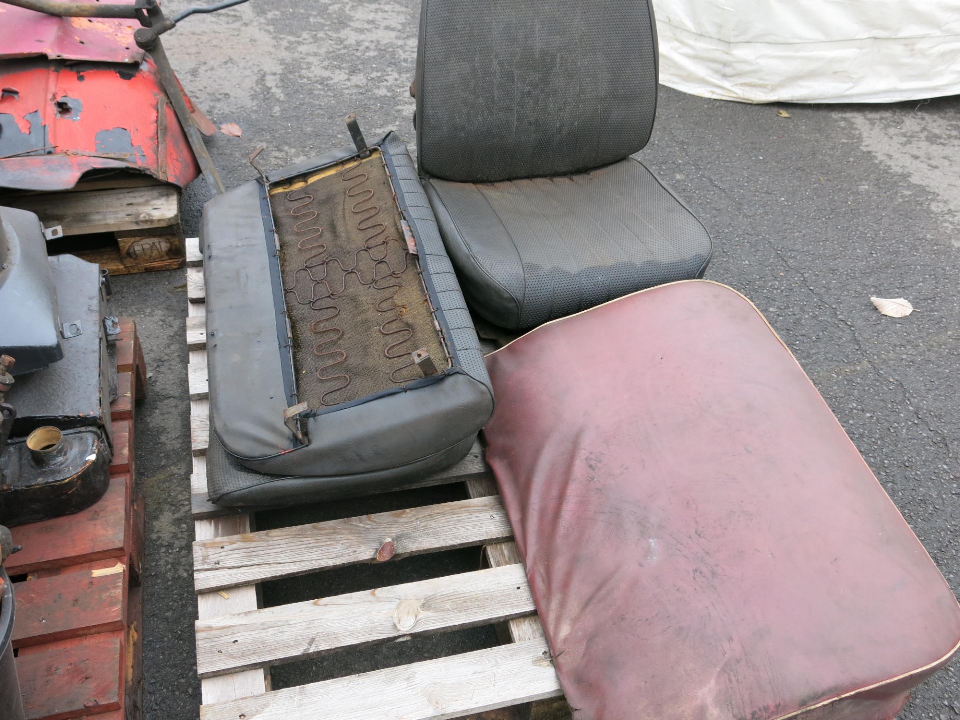 * Bedford J Type 3.57 tonne recovery truck (incomplete restoration project). Registration Q384 - Image 42 of 43