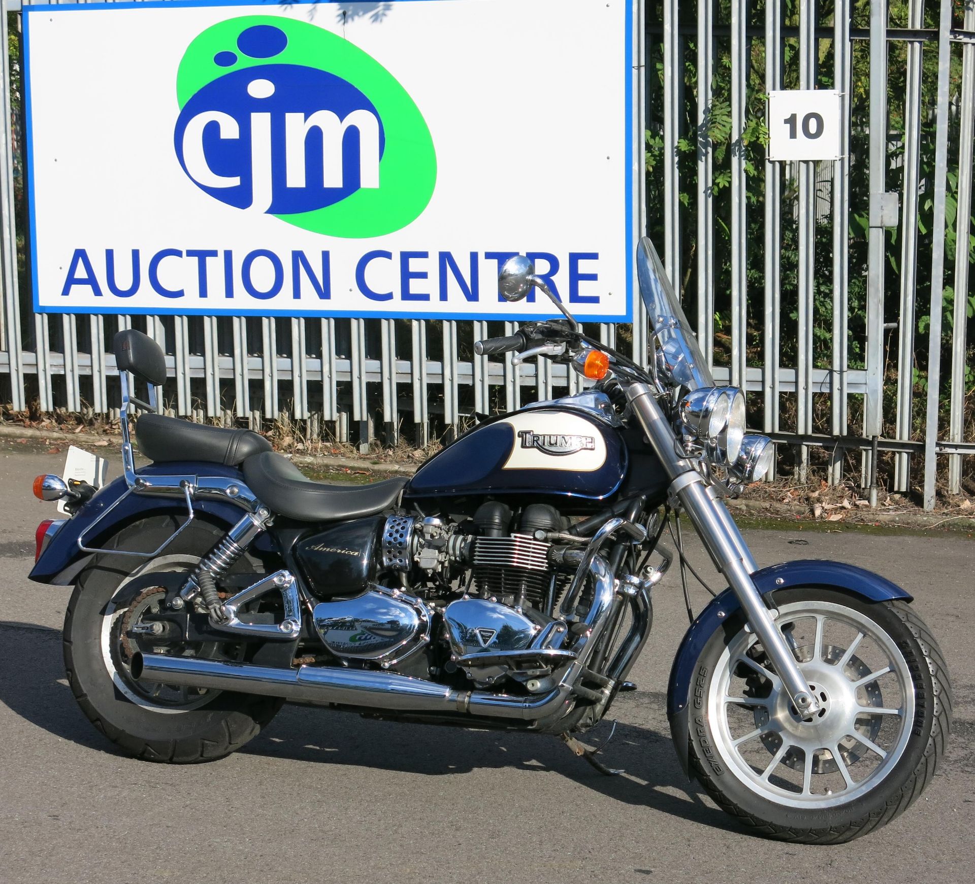 For sale on behalf of executors: Triumph Bonneville America 865cc, 5 speed gearbox - Image 4 of 19