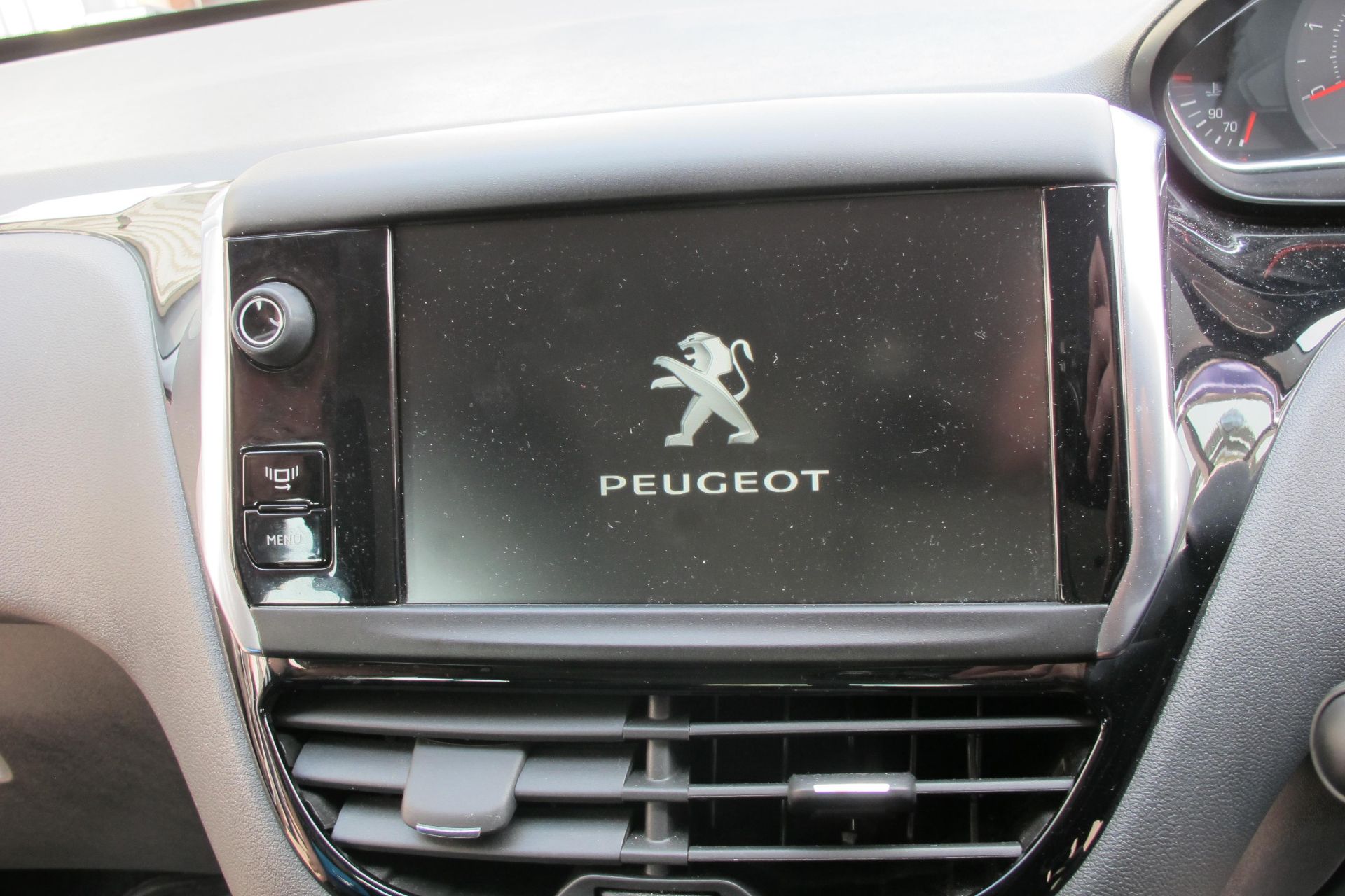 Peugeot 208 Active HDI 5 door hatch. 1398cc. Full service history, Registration FH14 EUN. Odometer - Image 15 of 18