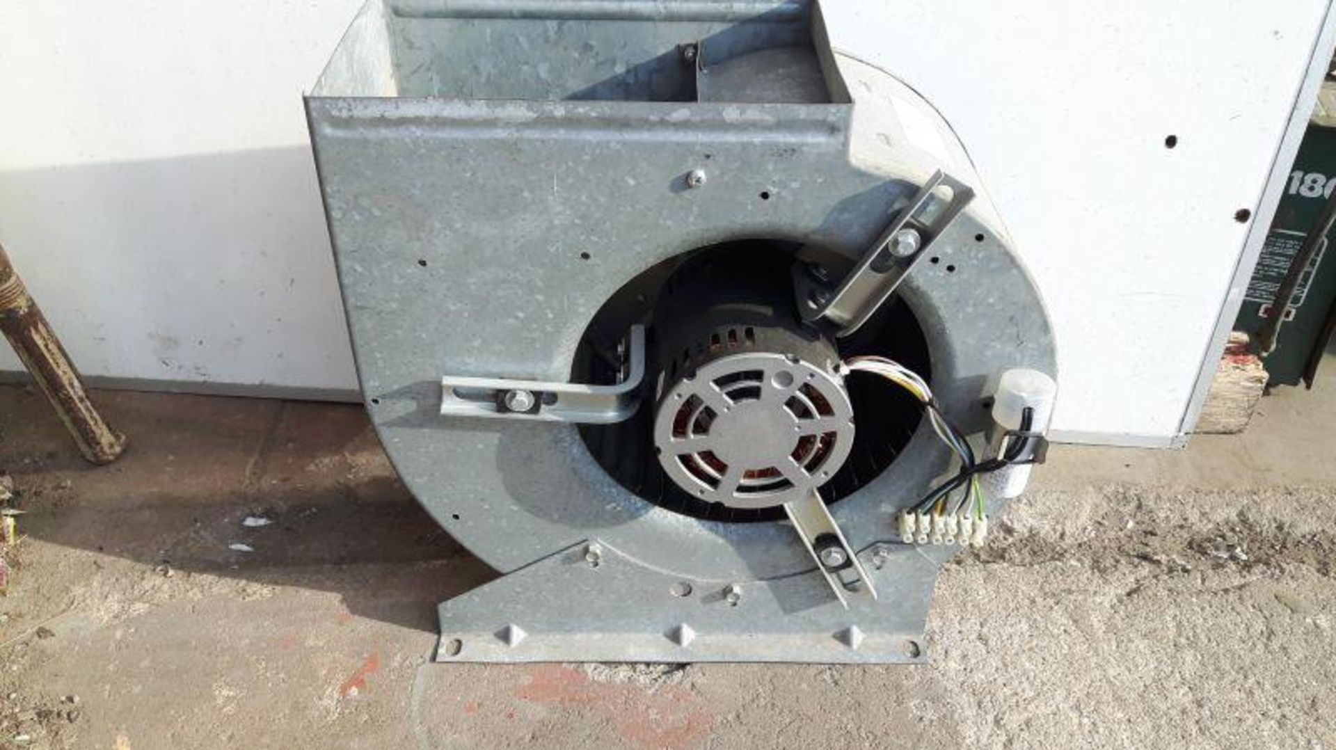 * 4 x Industrial fan units. Please note there is a £5 + VAT Lift Out fee on this lot. This lot is - Image 3 of 3