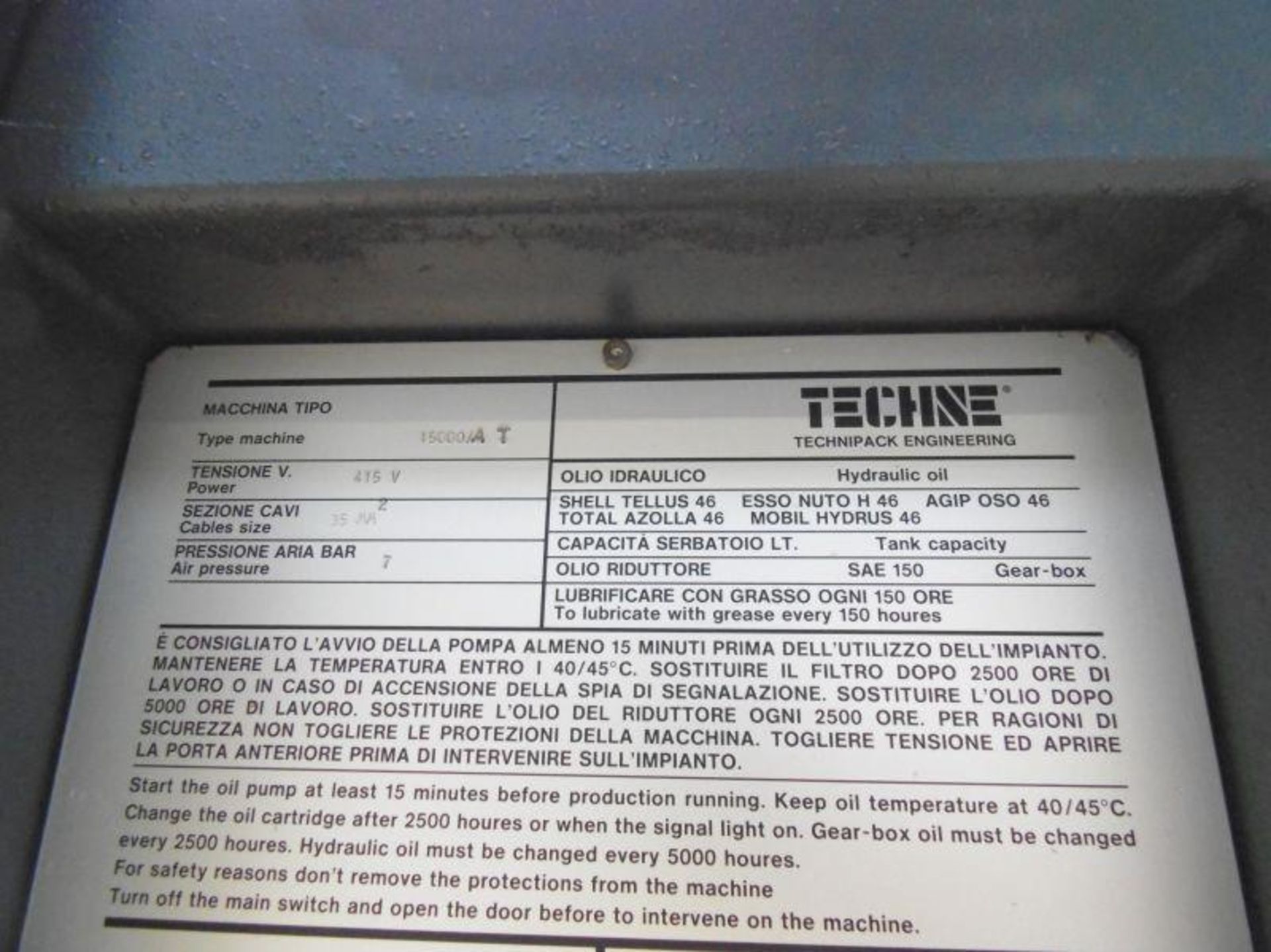 * Techne 15000 Vertical Blow Moulding Machine, YOM 1989, machine number 91408, type 15000 AT, 3 - Image 8 of 17