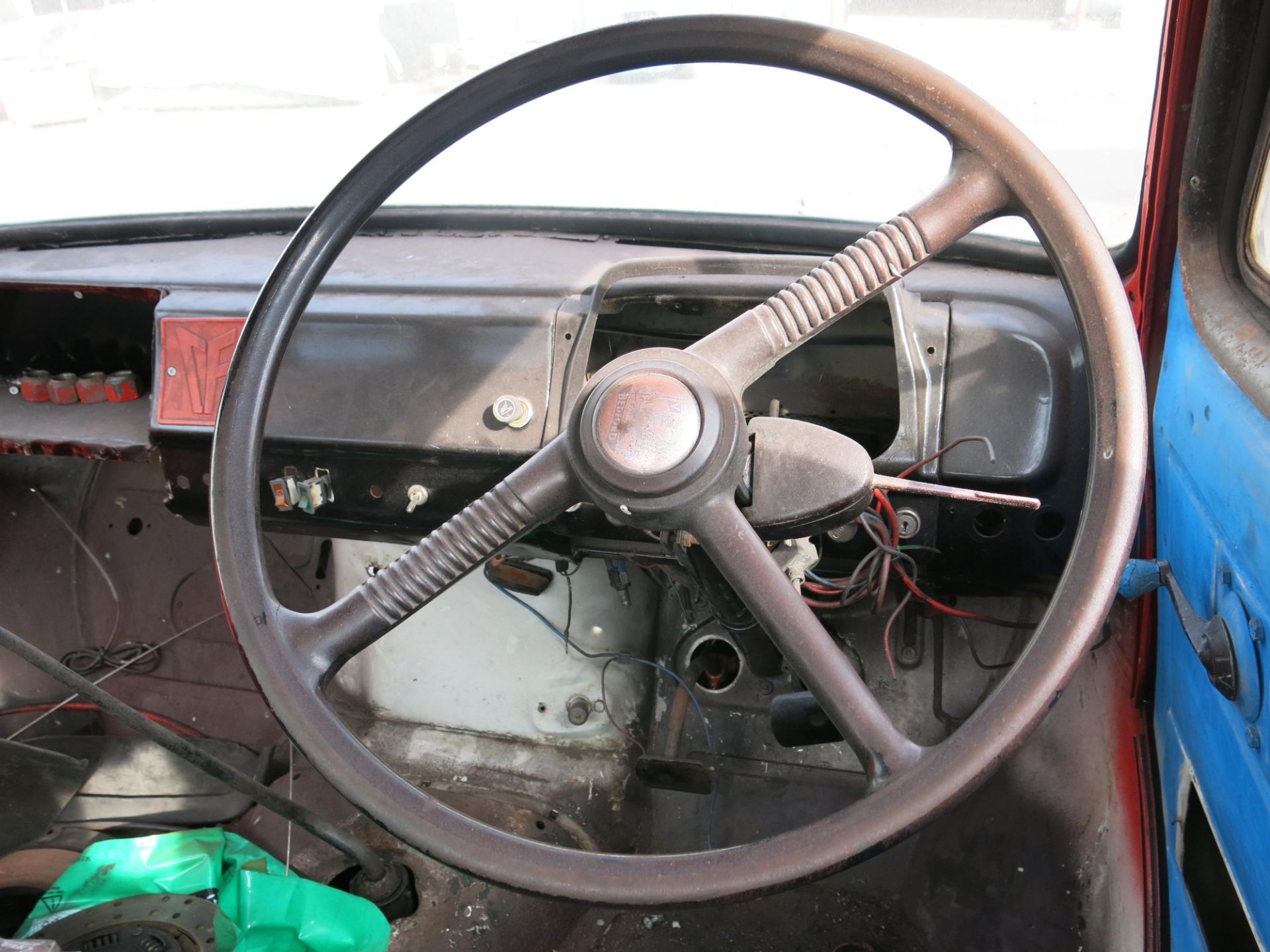 * Bedford J Type 3.57 tonne recovery truck (incomplete restoration project). Registration Q384 - Image 6 of 43