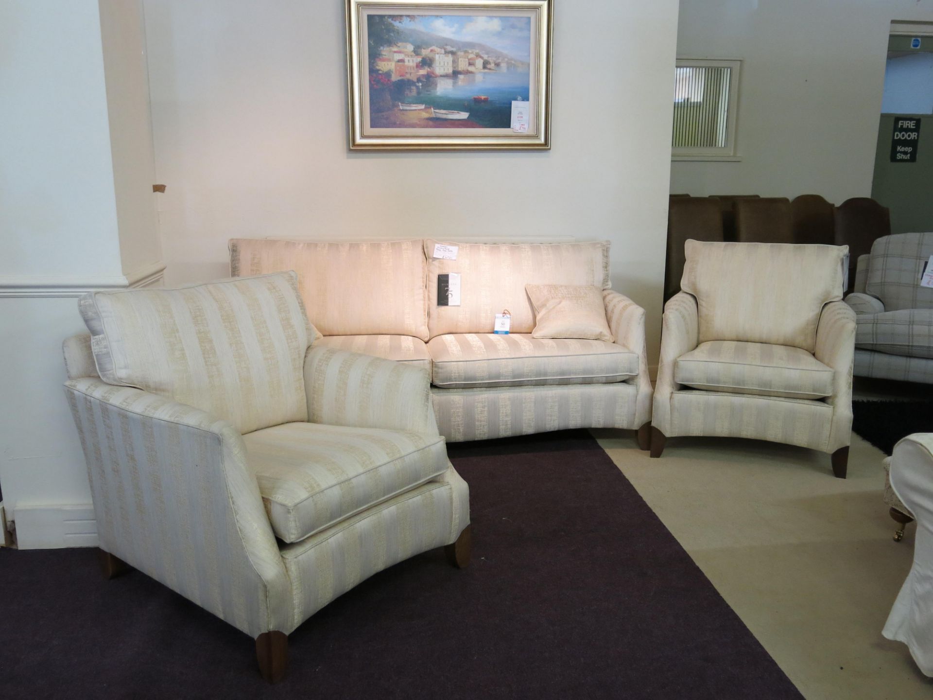Duresta - Sutherland three piece suite: large sofa (3 seat) together with two chairs with two - Image 5 of 8