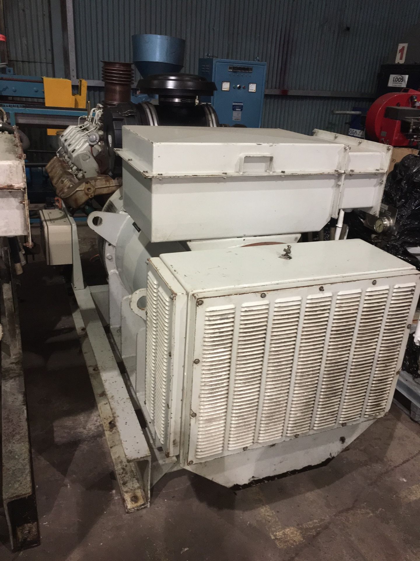 * 400 Kva Scania Avk Marine Diesel Generator. Engine Scania Type DI1478, V8 8 cylinder engine - Bild 3 aus 6