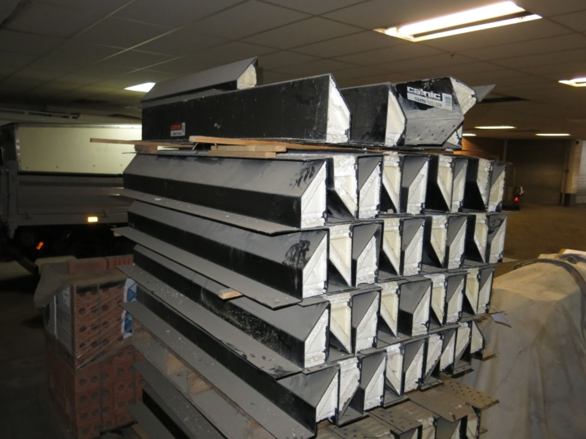 Catnic Lintels, 38x CGH 90/1251500, 27x CGH 90/1001500, 4x CGH 90/1251050. Buyer to remove and load. - Image 3 of 4