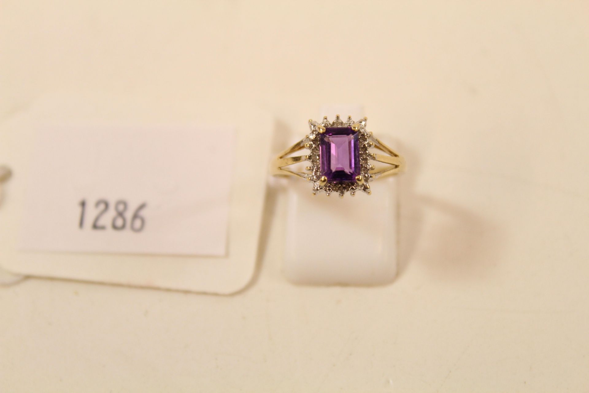 Vintage 9ct gold diamond & amethyst ring (size L) (est £60-£80)