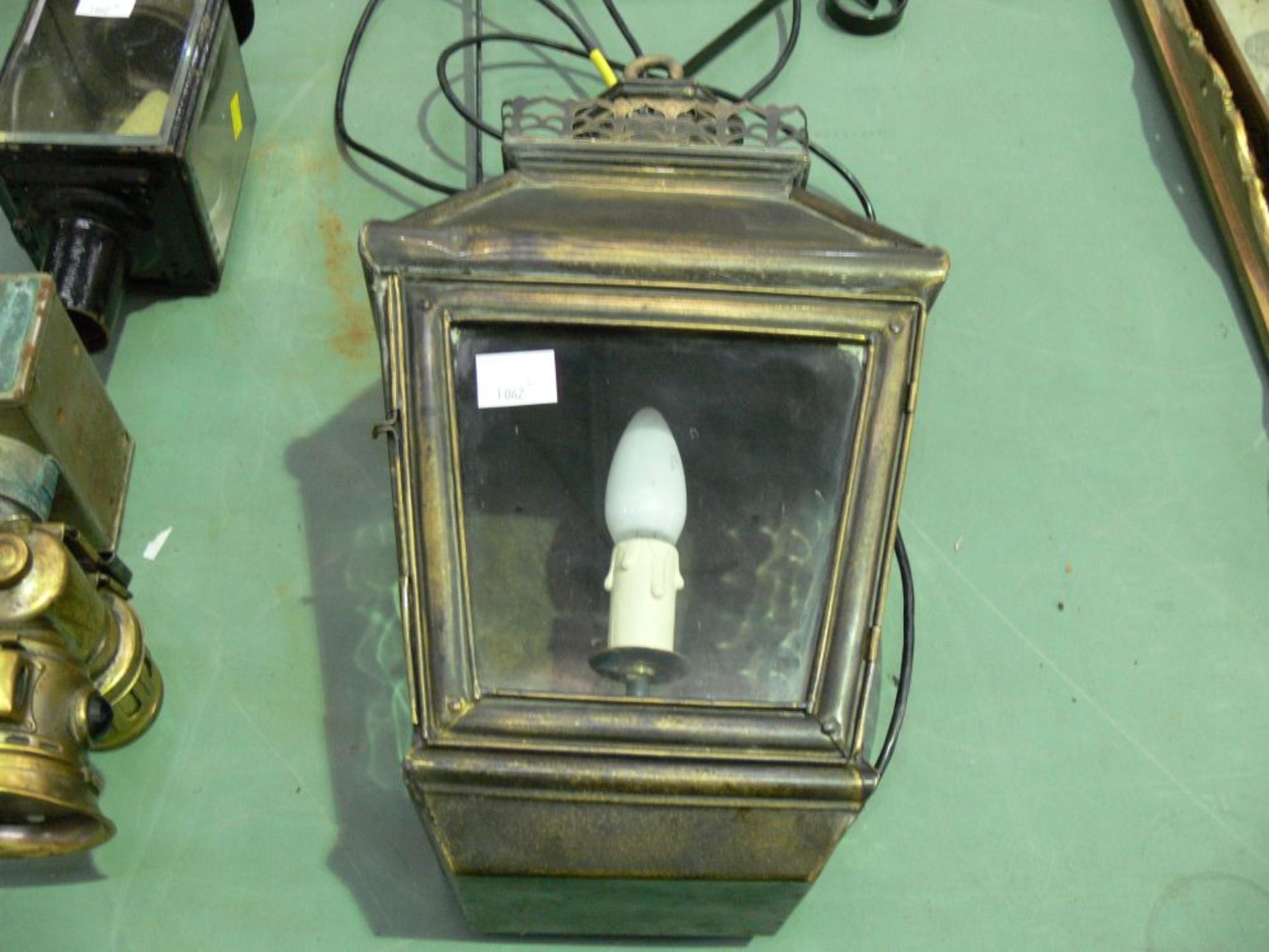 Brass Cased (Miller) Hanging Lamp, Coach Lamp (Stadium-British Made), Cycle Light, Two Torches ( - Bild 2 aus 9