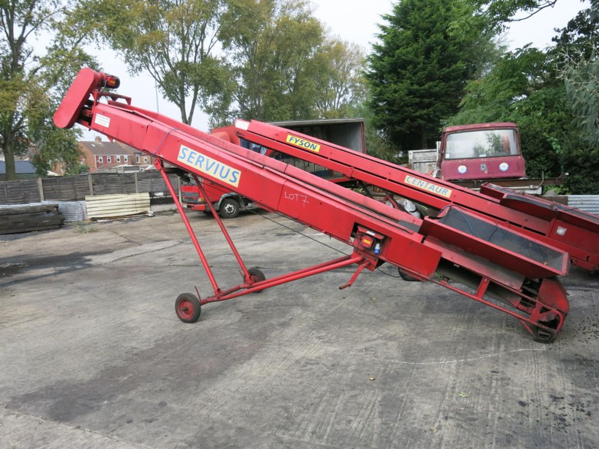 * Servis Portable Adjustable Conveyor, 250V. Buyer to remove and load. A Risk Assessment and