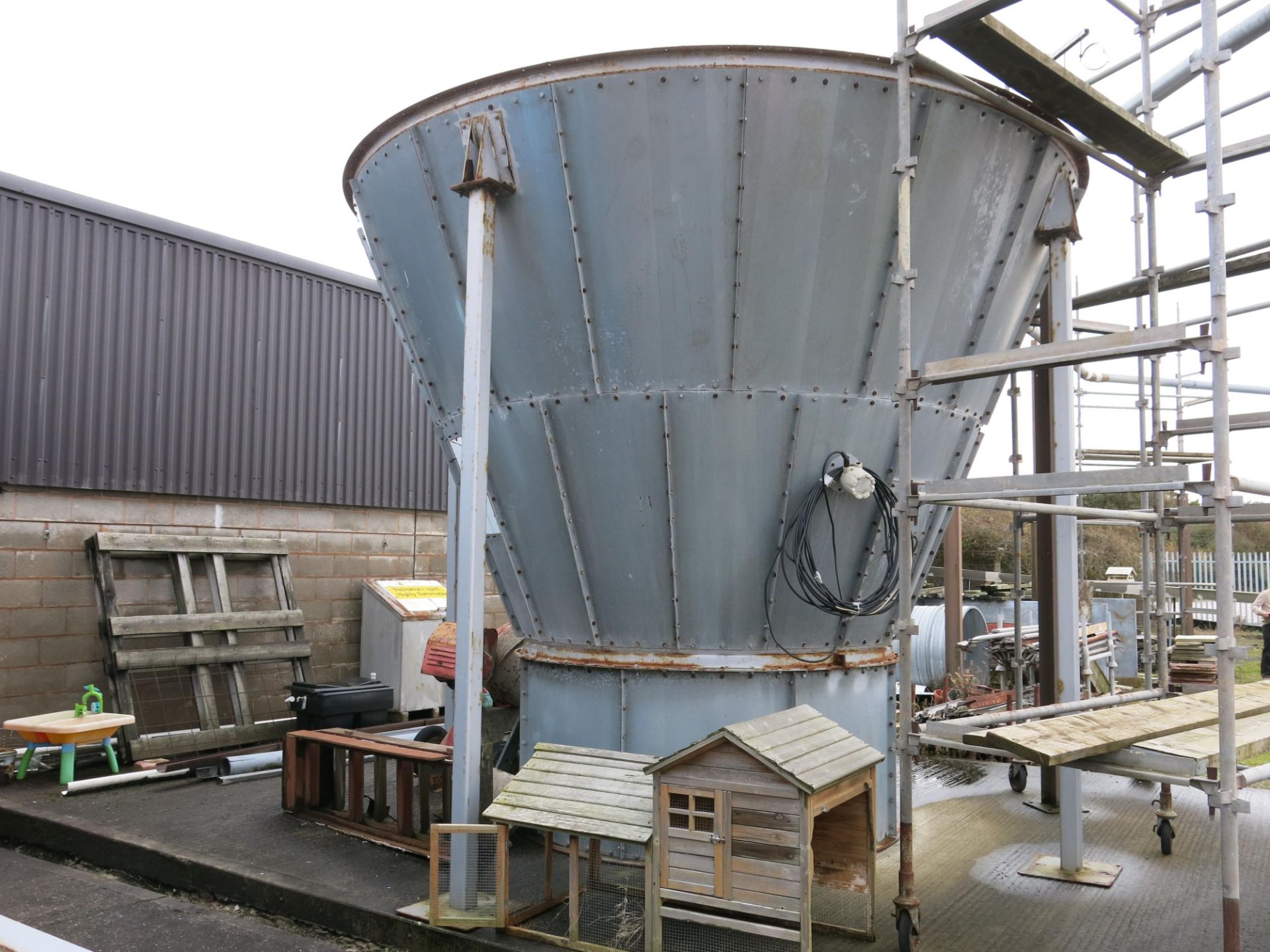 * Needle Bag Filter Dust Extraction Plant. No motor. Buyer to remove and load. Removal will be - Image 2 of 10