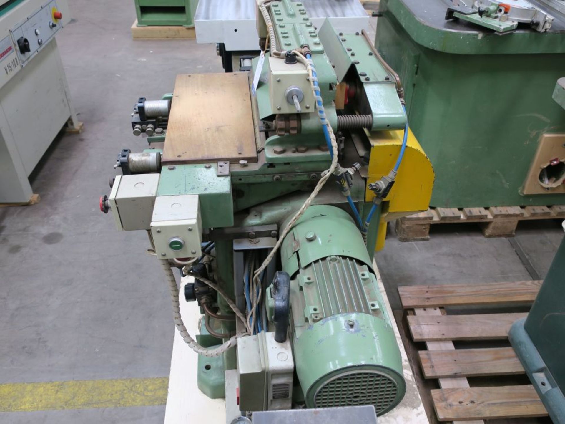 * Brookman 15 Pin Fully Automatic Dovetailing Machine. 3PH - Image 5 of 7