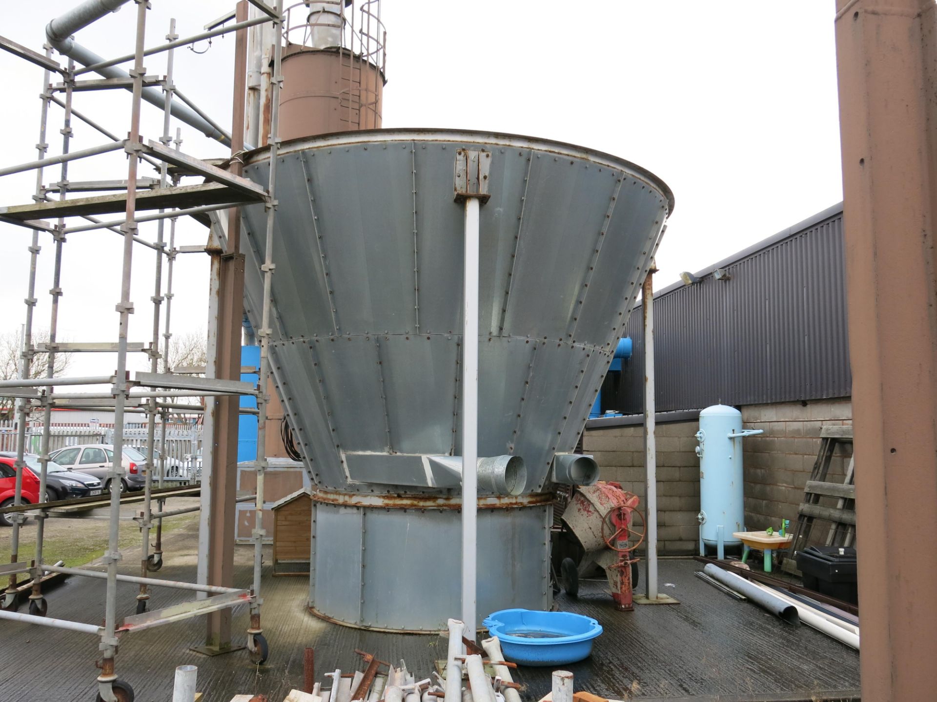 * Needle Bag Filter Dust Extraction Plant. No motor. Buyer to remove and load. Removal will be