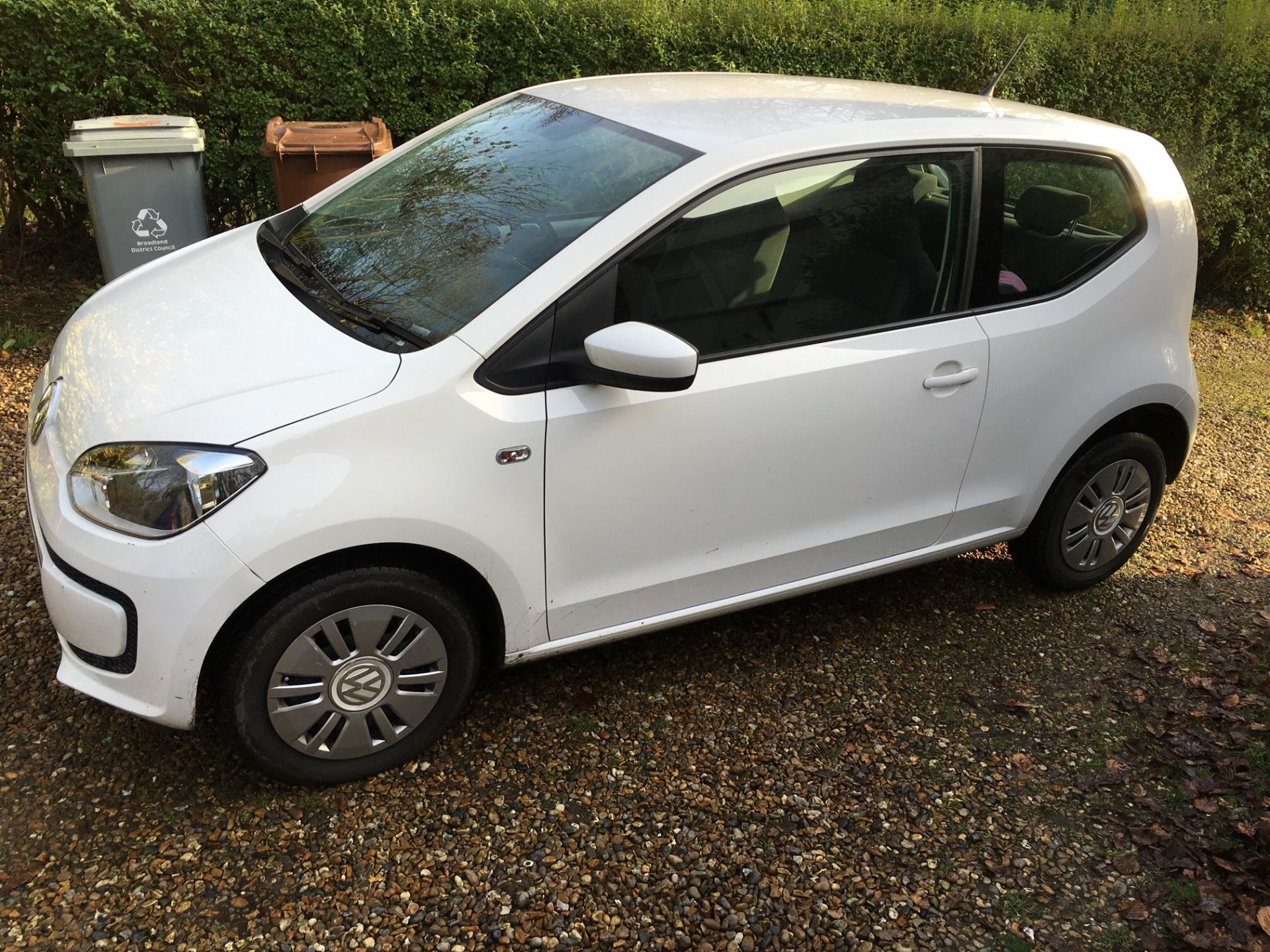 2014 64 REG VOLKSWAGEN 'UP' 1.00 PETROL WITH A/C & ELECTRIC WINDOWS, PAS 7k MILES ONLY - Image 6 of 7