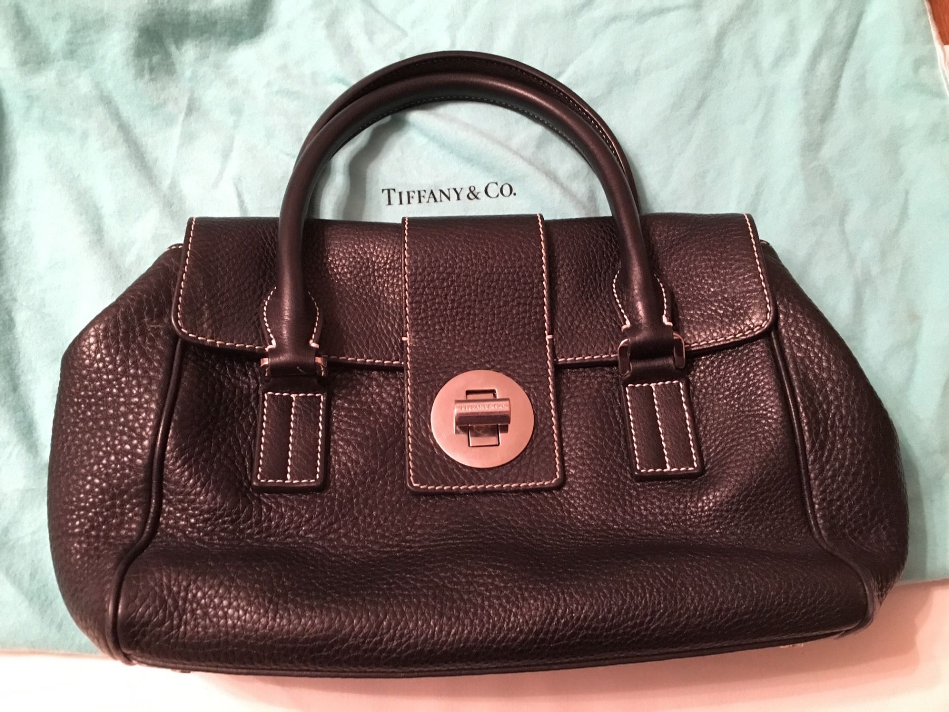 TIFFANY & CO BLACK HANDBAG WITH TIFFANY & CO DUSTBAG RECOGNIZABLE