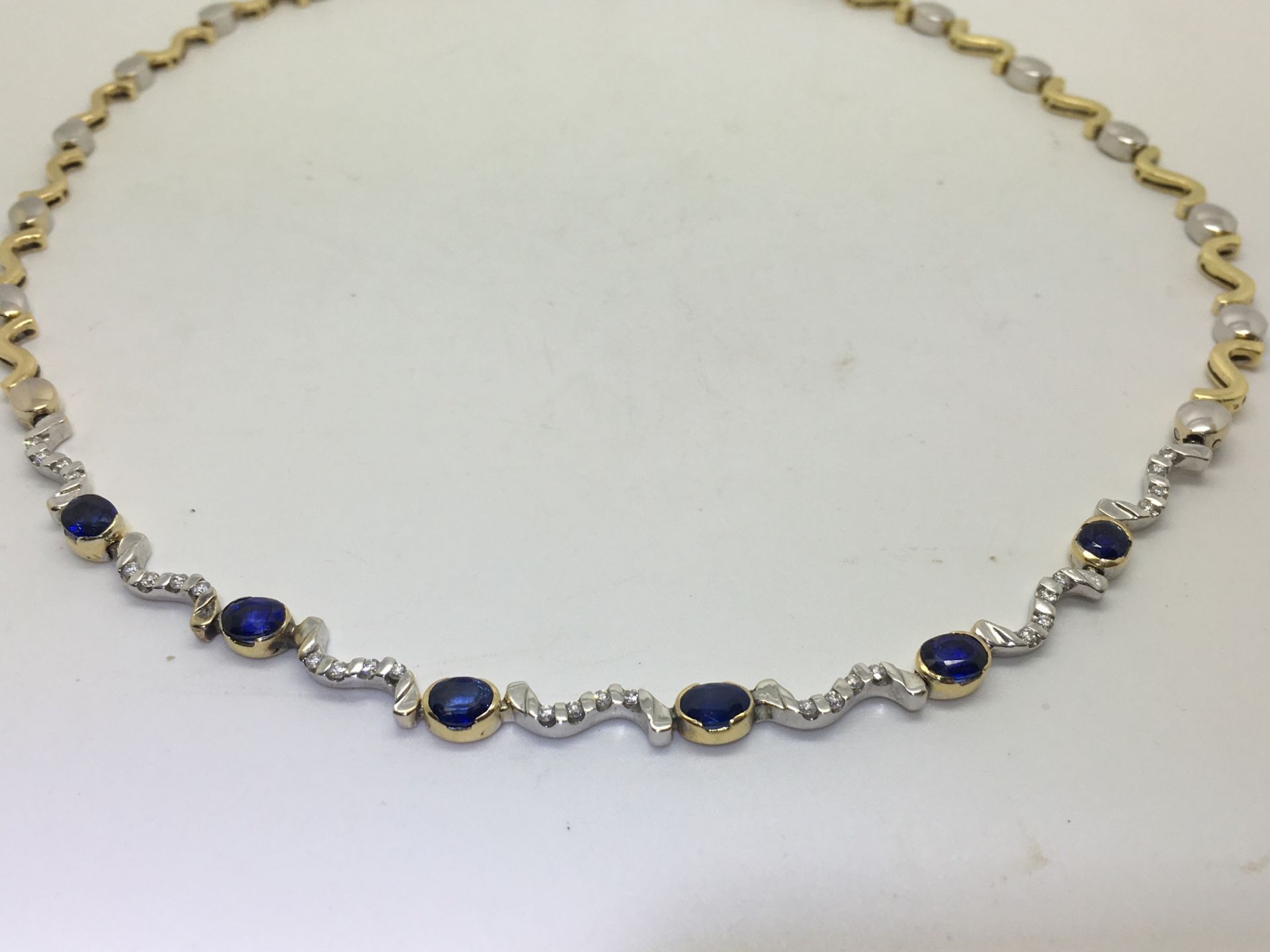 BEAUTIFUL BLUE SAPPHIRE & DIAMOND NECKLACE MARKED 750 - Image 2 of 3