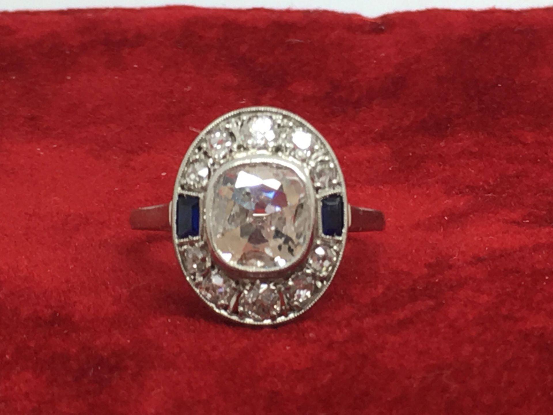 STUNNING OLD CUT DIAMOND & SAPPHIRE RING 1.5ct APPROX CENTRE DIAMOND - Image 2 of 2