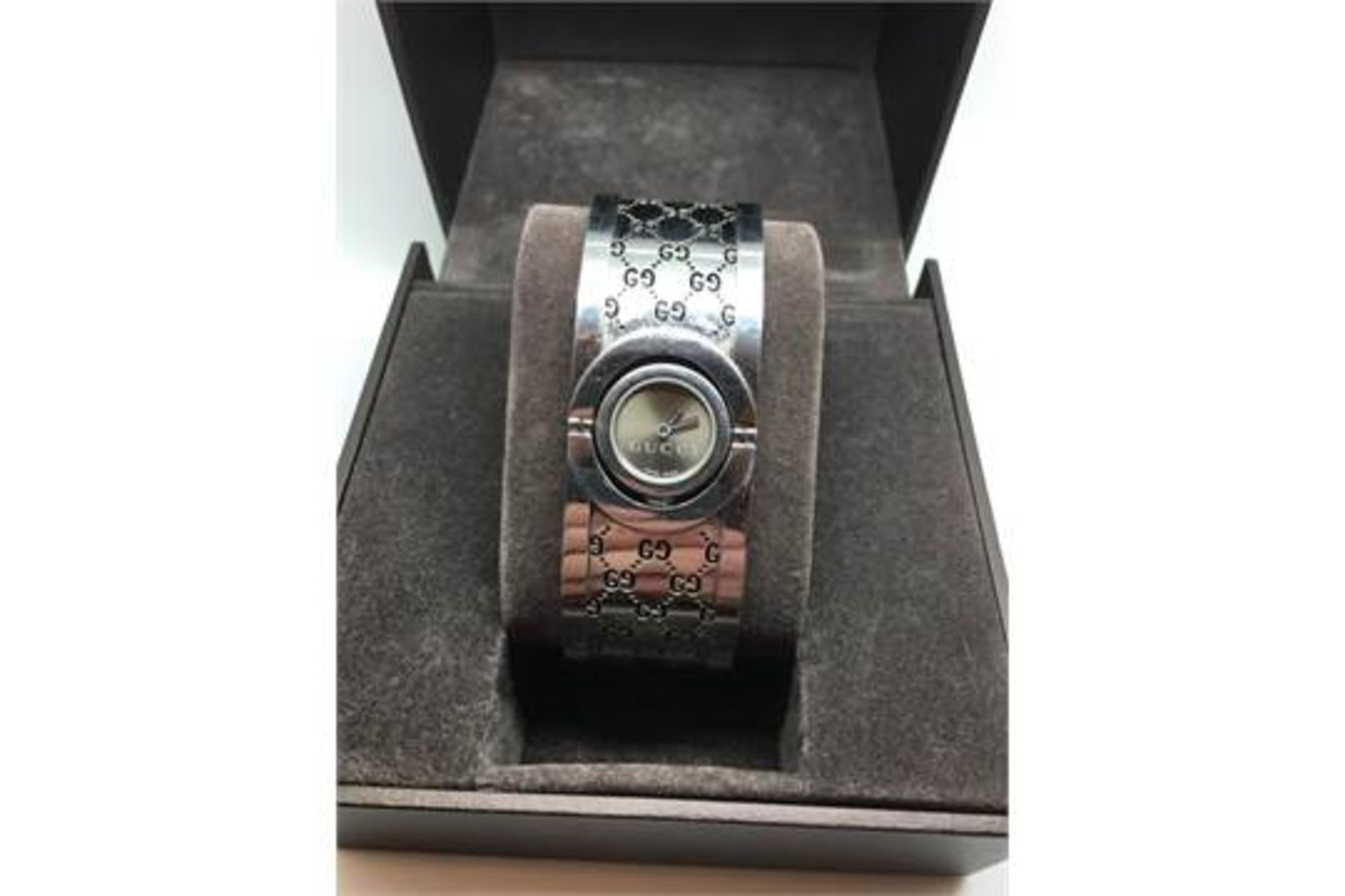 GUCCI STAINLESS BANGLE WATCH  WITH BOX