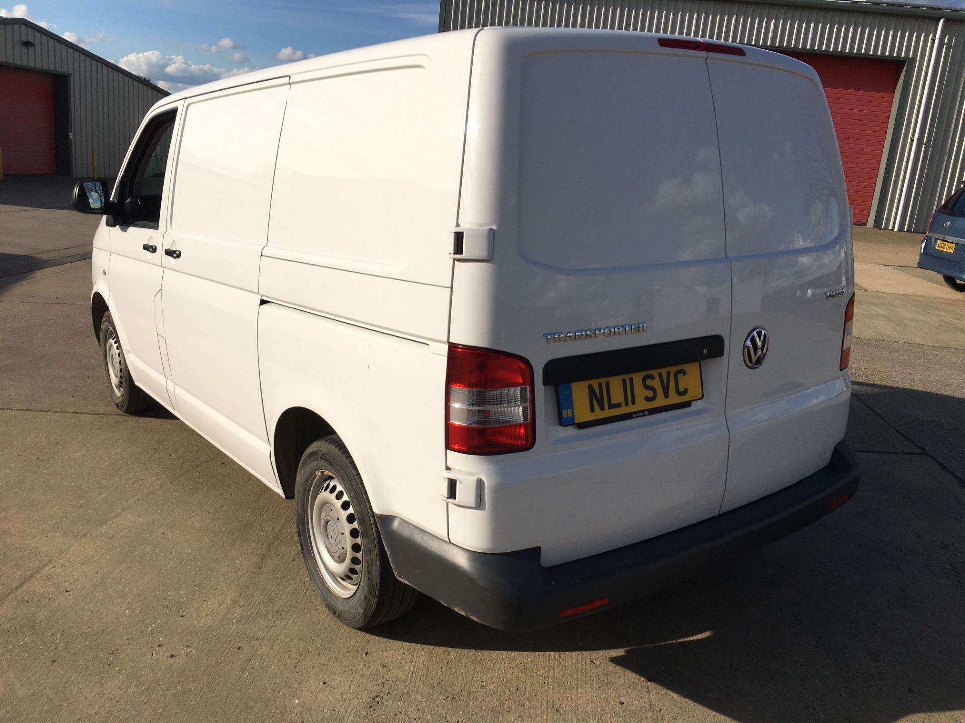 2011 11 REG VOLKSWAGEN TRANSPORTER T28 102 TDI SWB 1968cc - Image 3 of 20