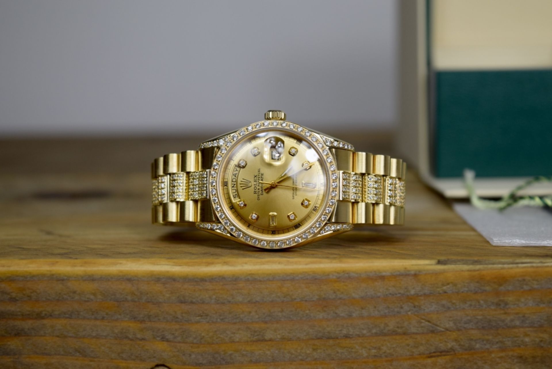 *The President* Gentleman's ROLEX Oyster Perpetual Day-Date - Solid 18K Gold & Diamond - Image 8 of 18