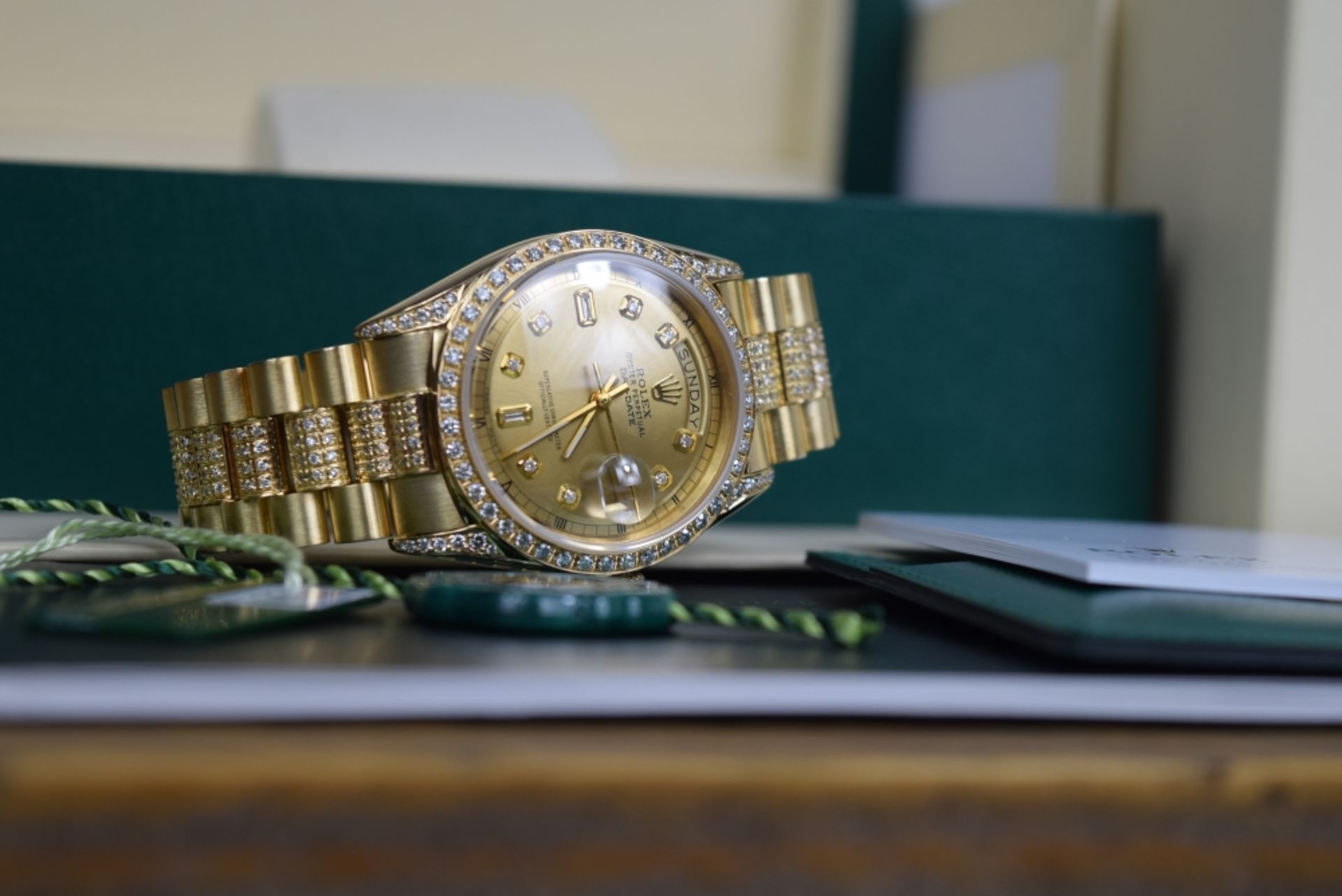 *The President* Gentleman's ROLEX Oyster Perpetual Day-Date - Solid 18K Gold & Diamond - Image 9 of 18