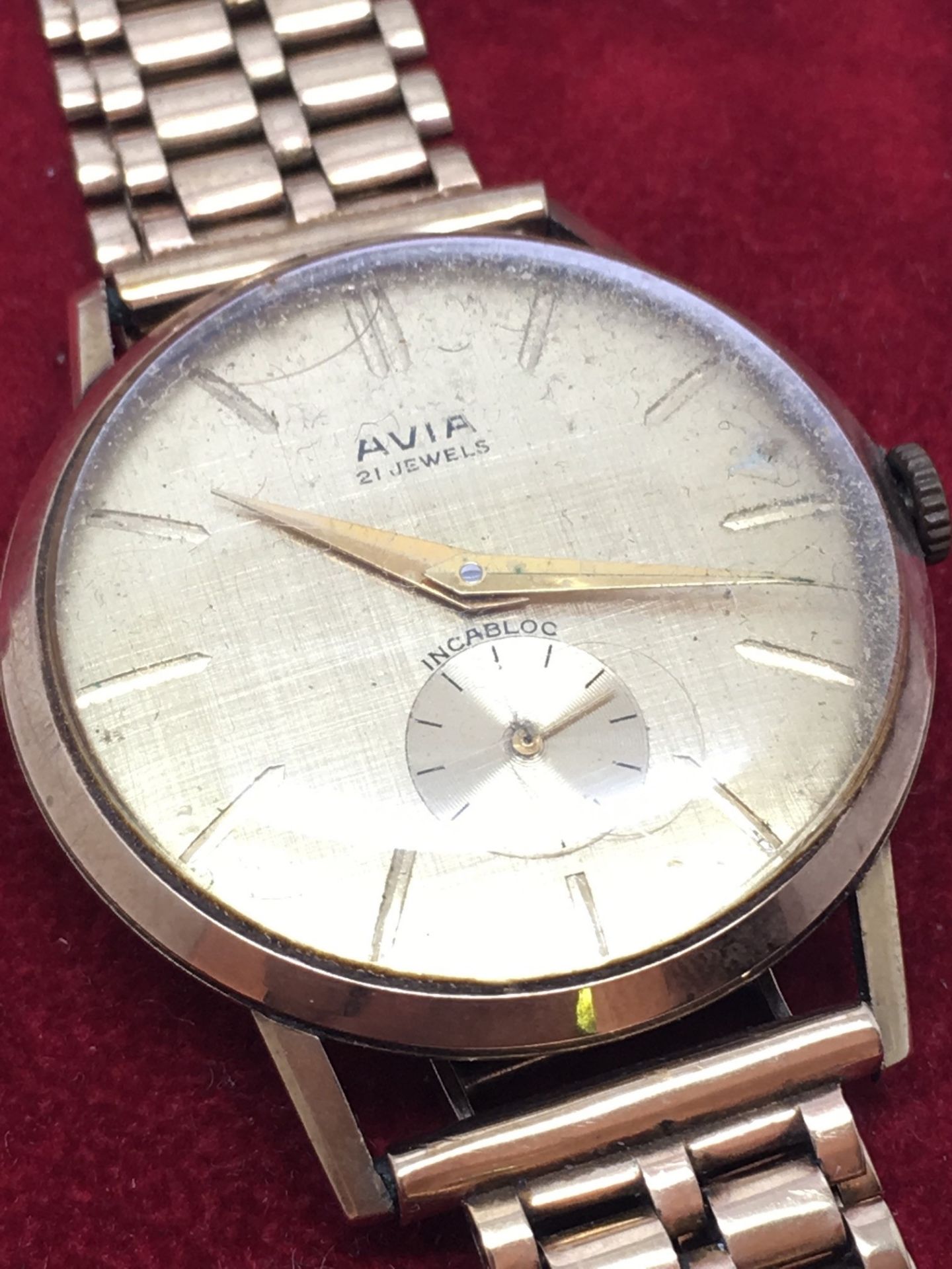 GENTS AVIA 9ct GOLD WATCH - Image 2 of 3