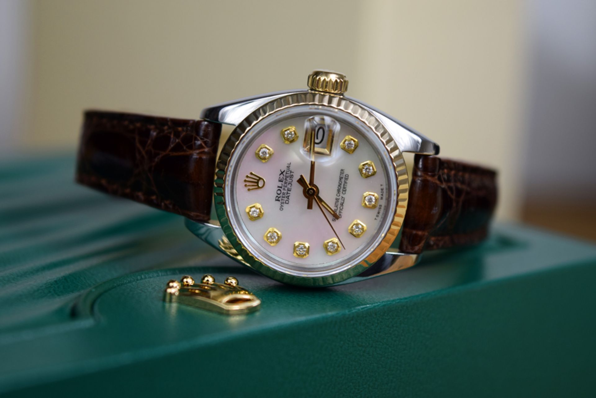 ROLEX - 18K GOLD & STEEL LADY DATEJUST - MOP *DIAMOND* DIAL! - Image 9 of 9