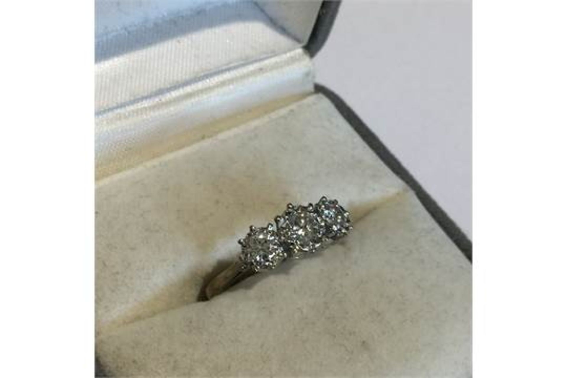 18ct White Gold 0.65 (approx) Diamond Trilogy Ring - Marked 18ct - Tested for 18ct - Image 2 of 3