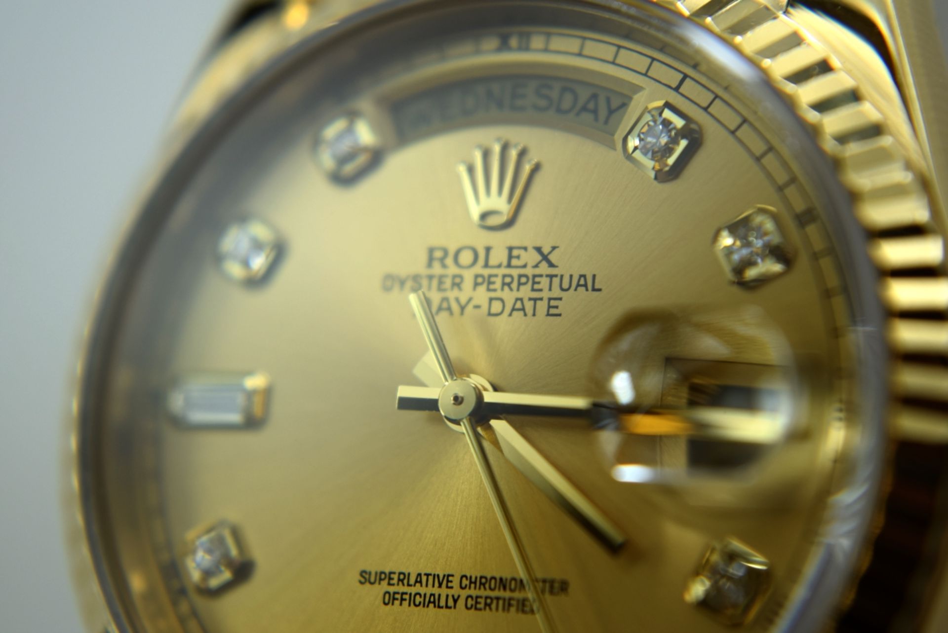 Rolex 18K Gold DayDate President | 18048 | Stunning Genuine Rolex Diamond/ Champagne Dial Double Q/S - Image 4 of 8