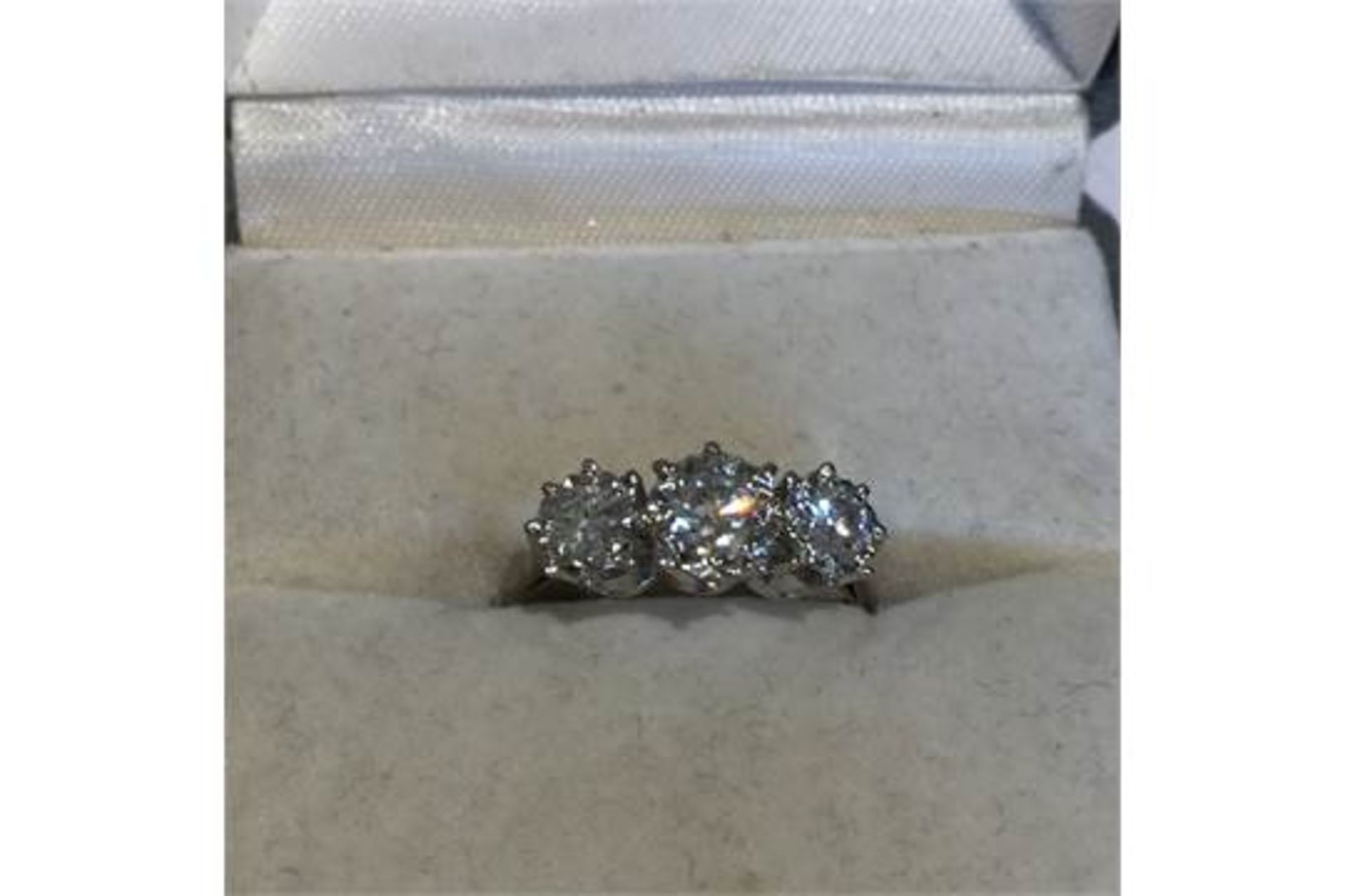 18ct White Gold 0.65 (approx) Diamond Trilogy Ring - Marked 18ct - Tested for 18ct - Image 3 of 3