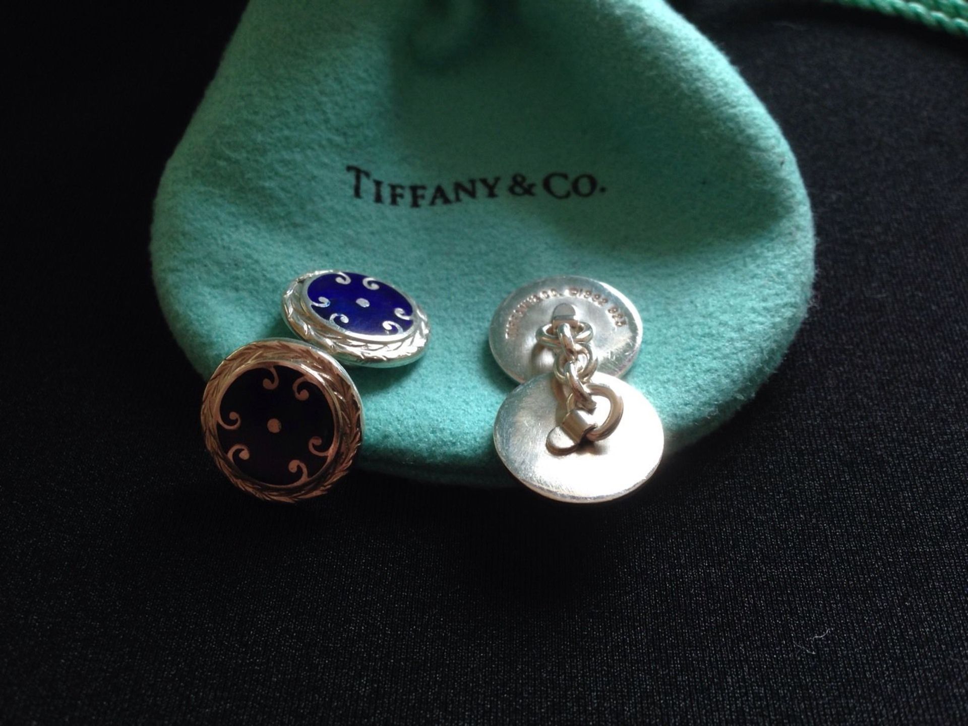 Stunning pair of Tiffany & Co enamel cufflinks. Recently restored to look like new! Hallmarked - Image 2 of 5