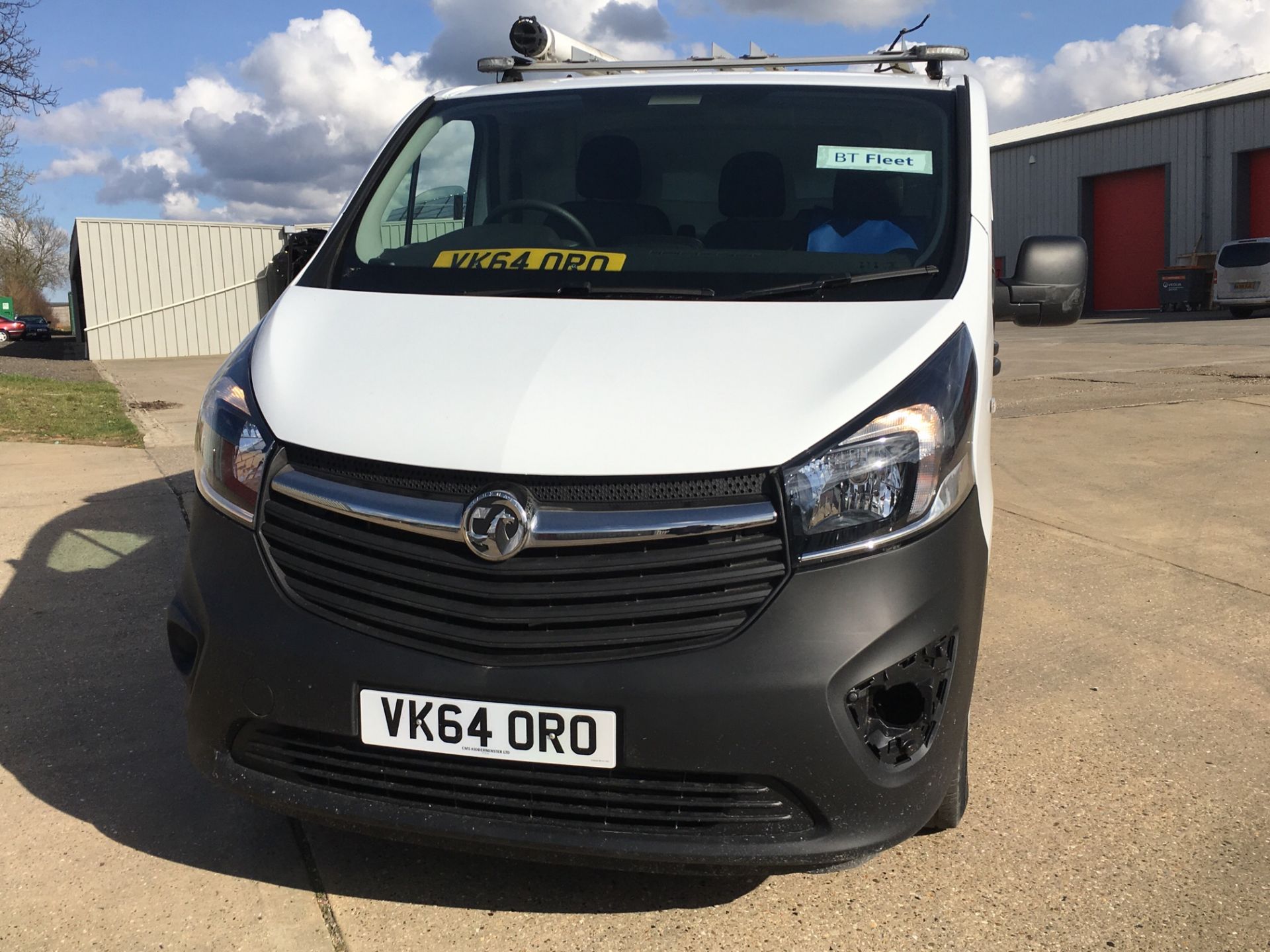 .2014 64 reg VAUXHALL VIVARO DIRECT BT 5k MILES DAMAGED REPAIRABLE CAT C